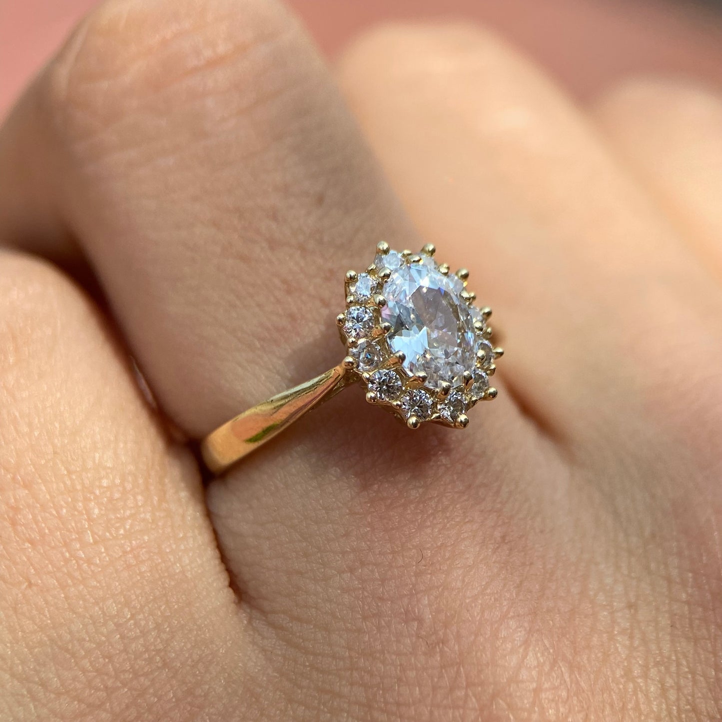 Anillo de compromiso en oro