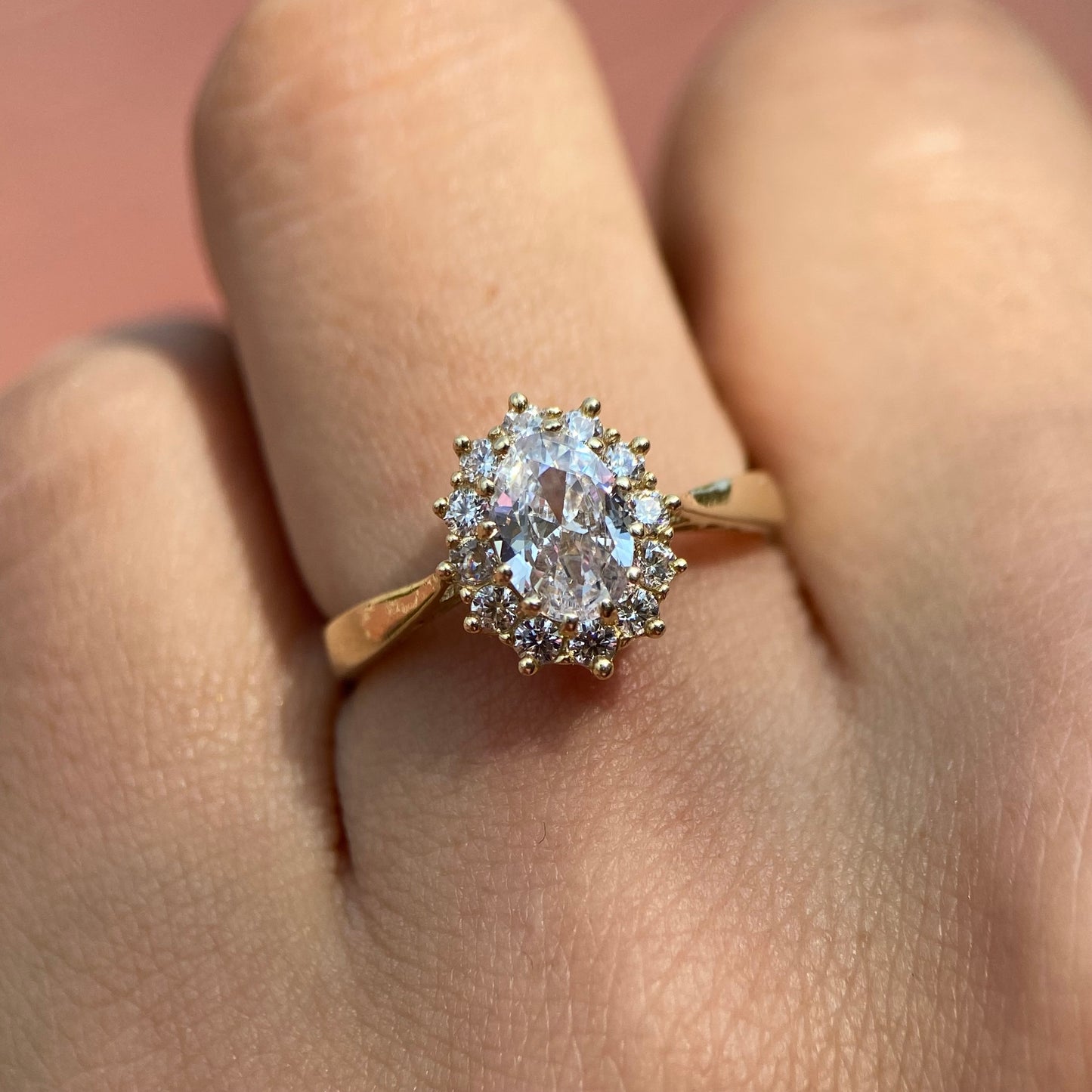 Anillo de compromiso en oro