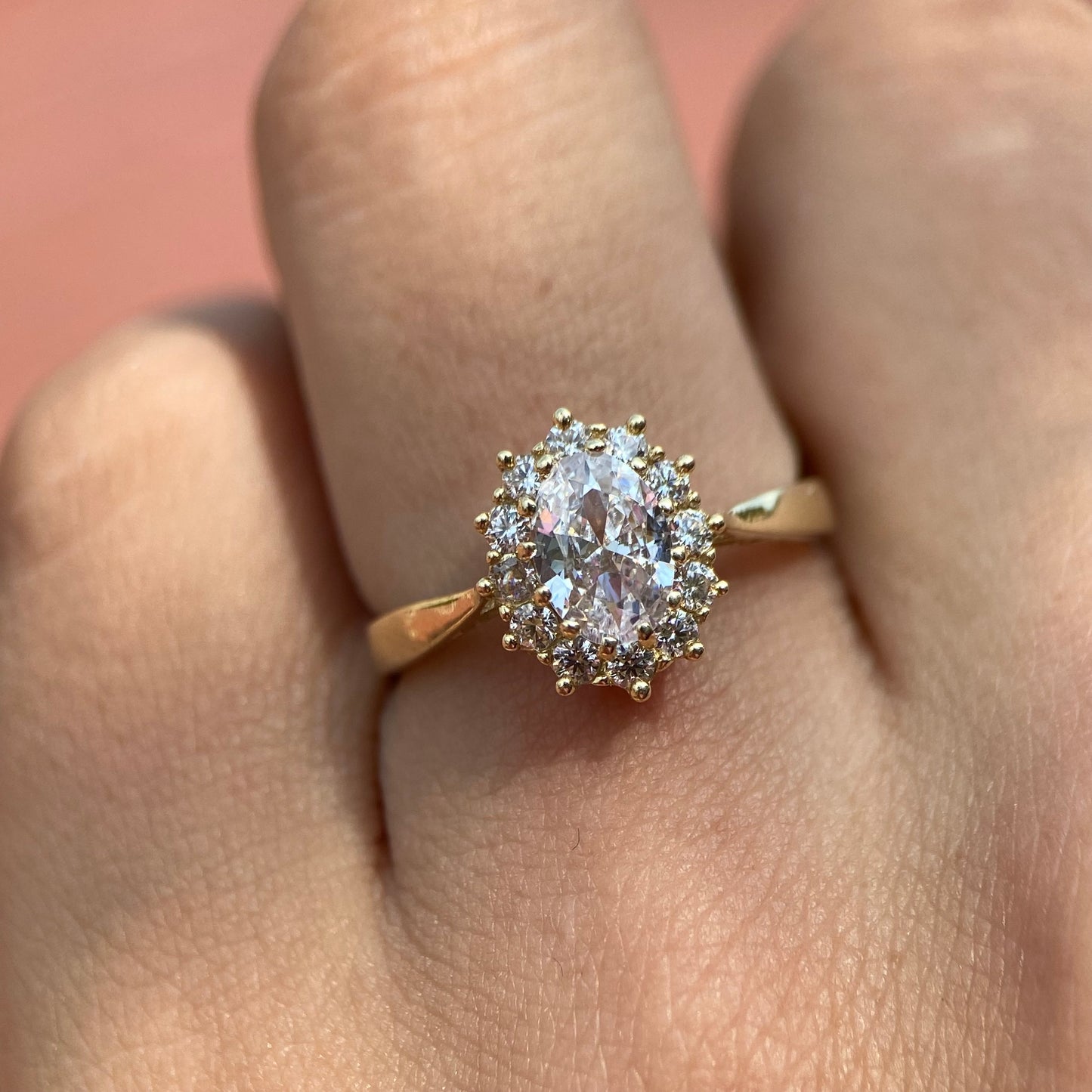 Anillo de compromiso en oro