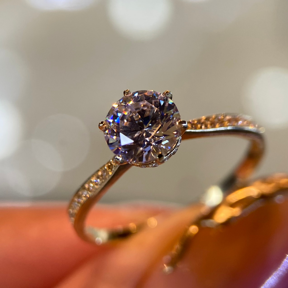 Anillo de compromiso en oro
