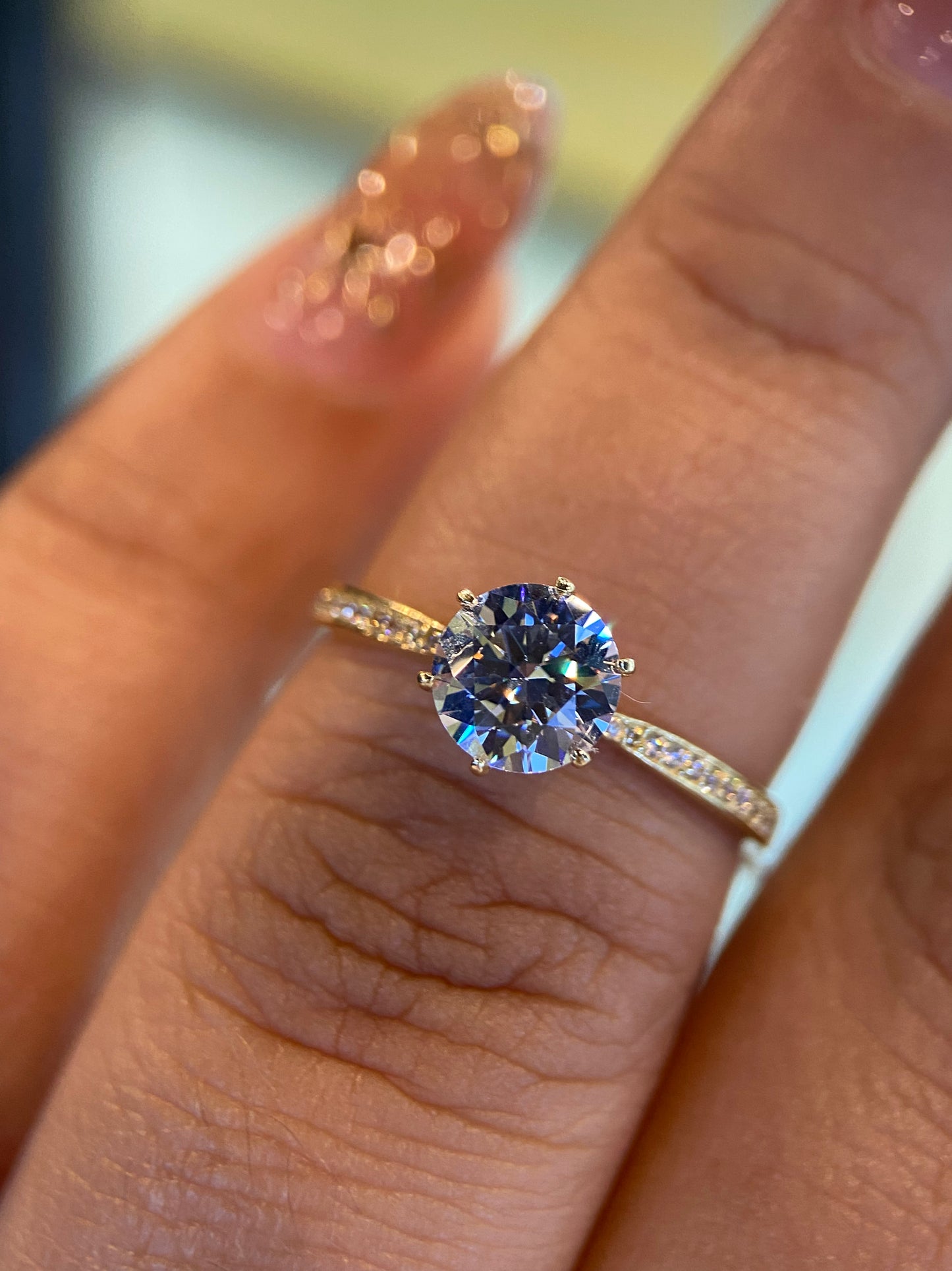 Anillo de compromiso en oro
