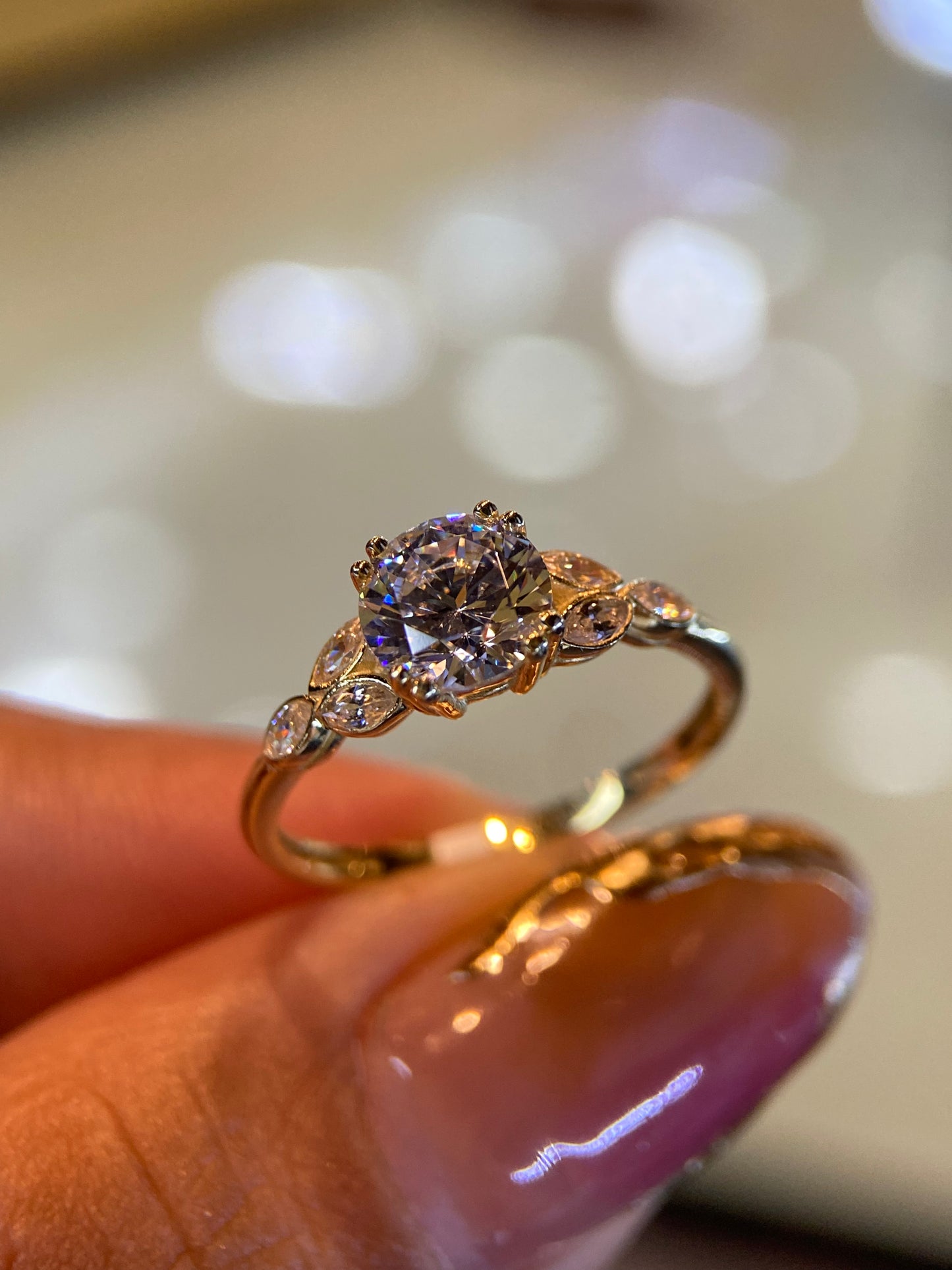 Anillo de compromiso en oro