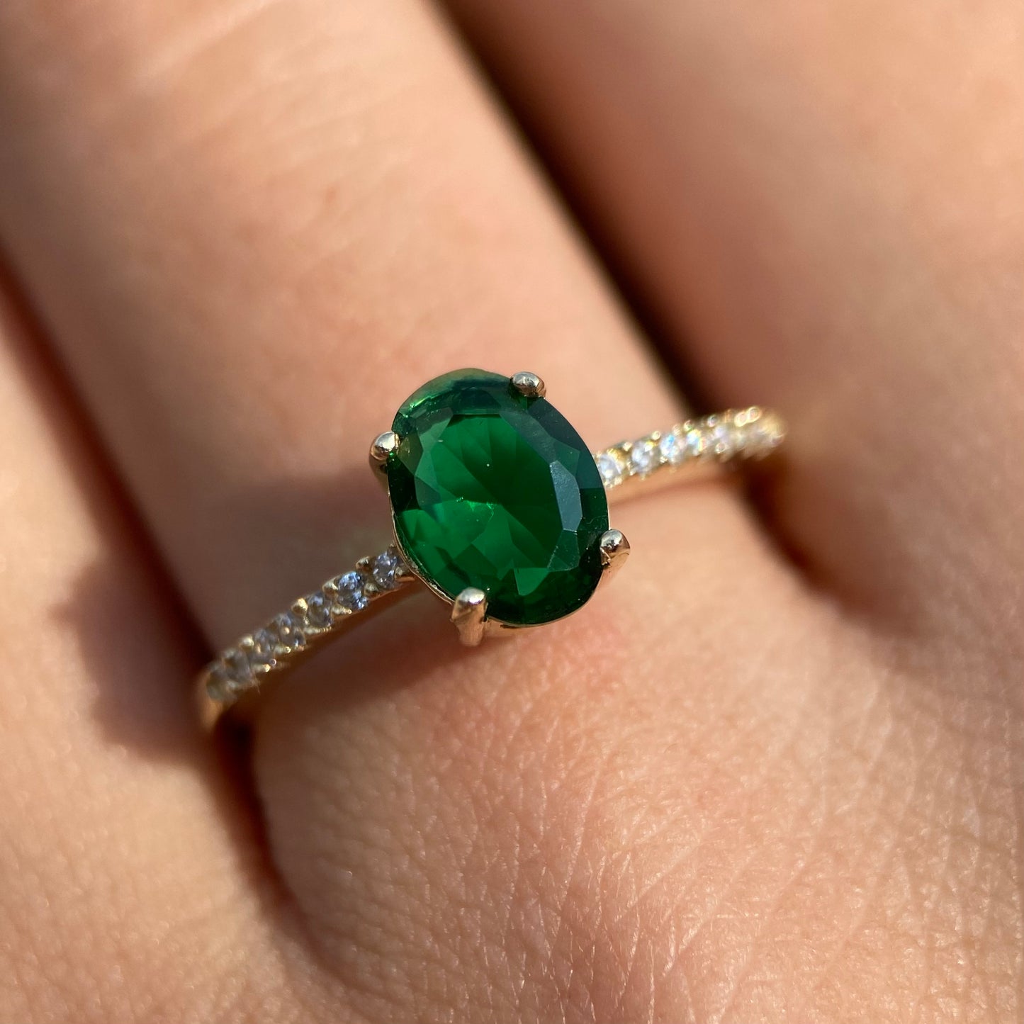 Anillo de compromiso en oro