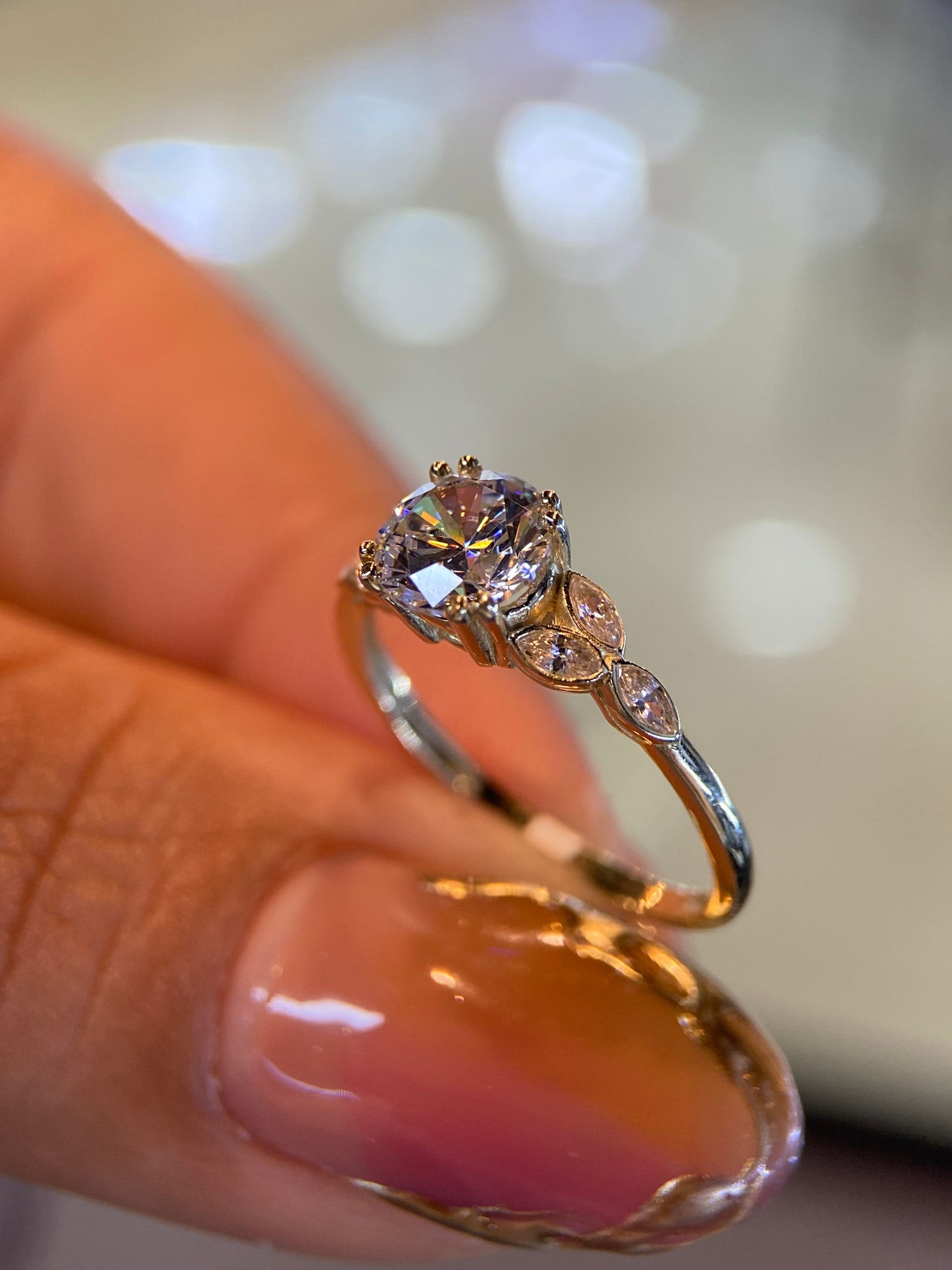 Anillo de compromiso en oro