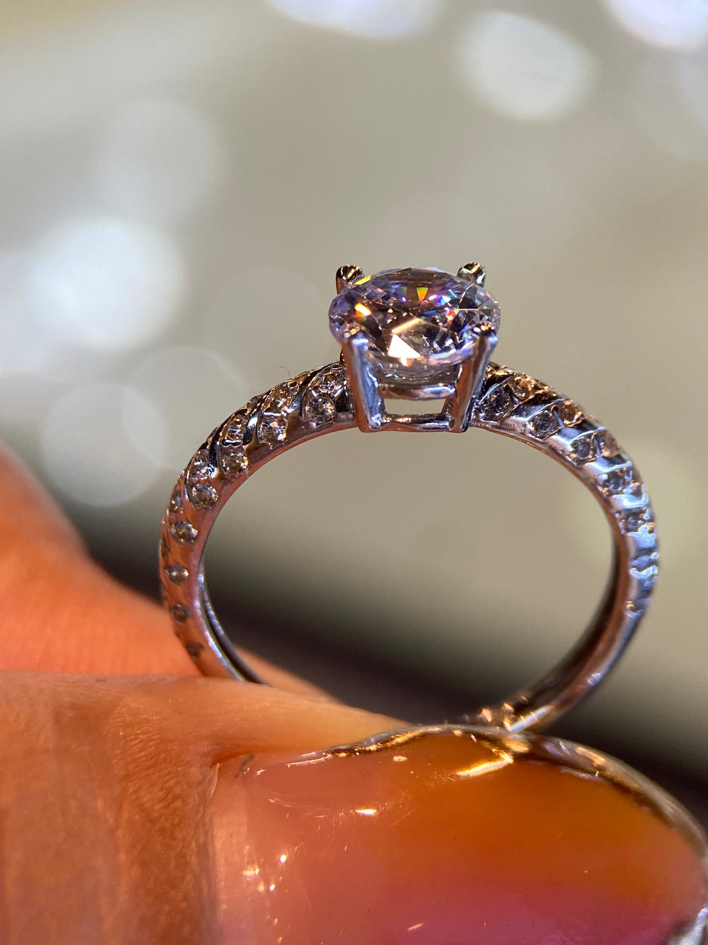 Anillo de compromiso en oro