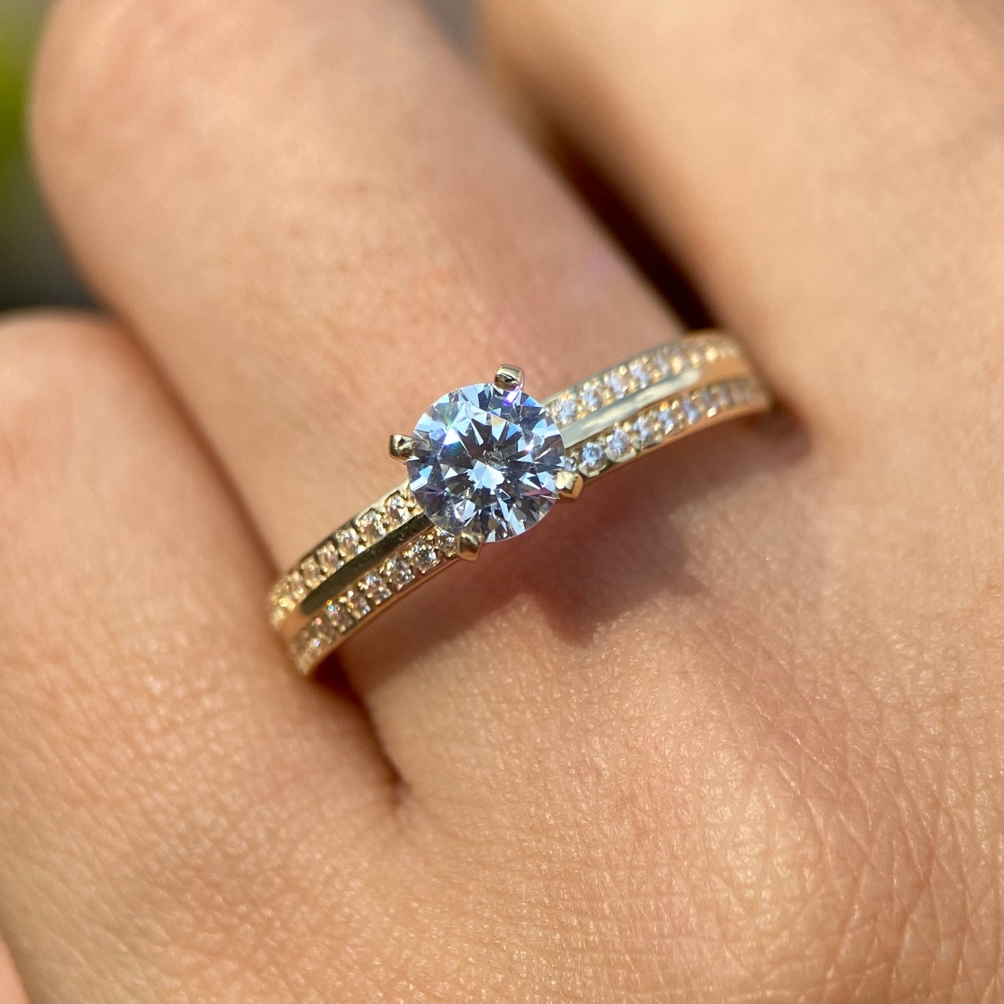 Anillo de compromiso en oro