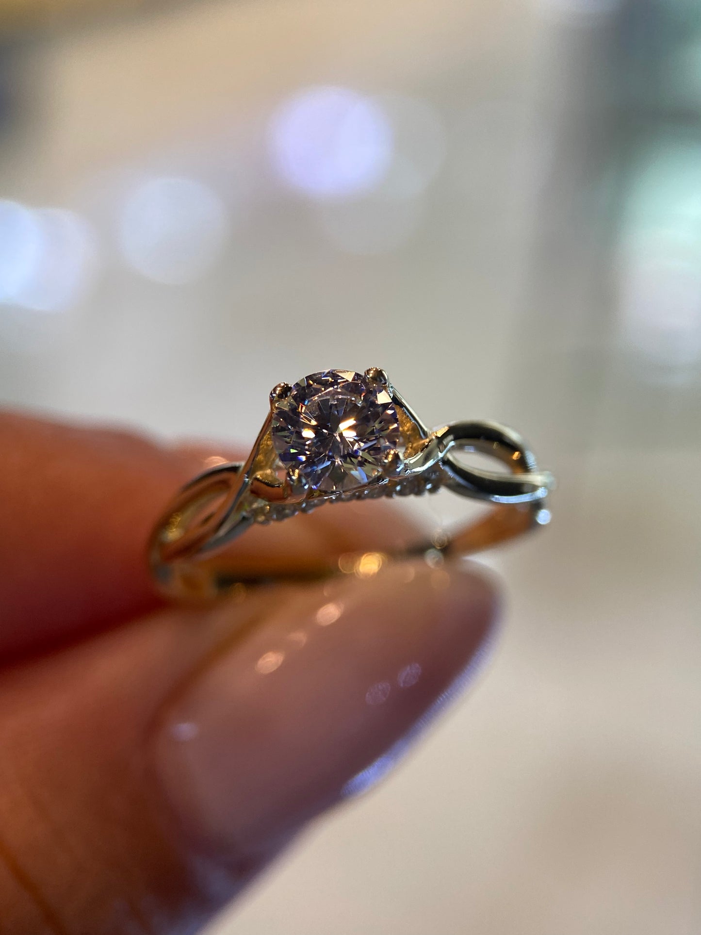 Anillo Erminia en oro