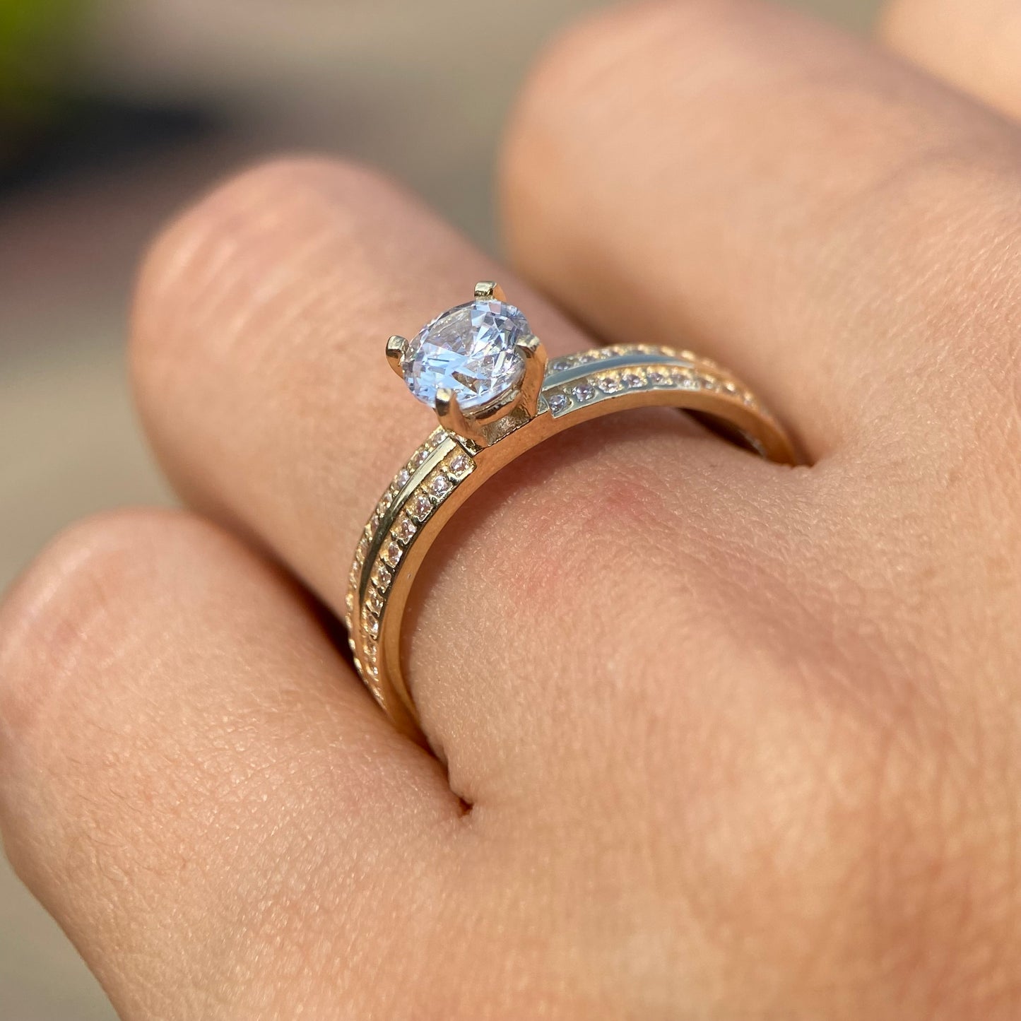 Anillo de compromiso en oro