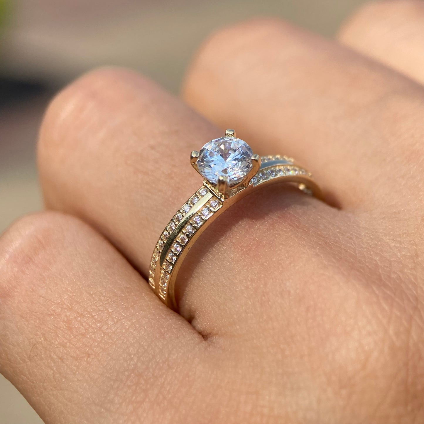 Anillo de compromiso en oro