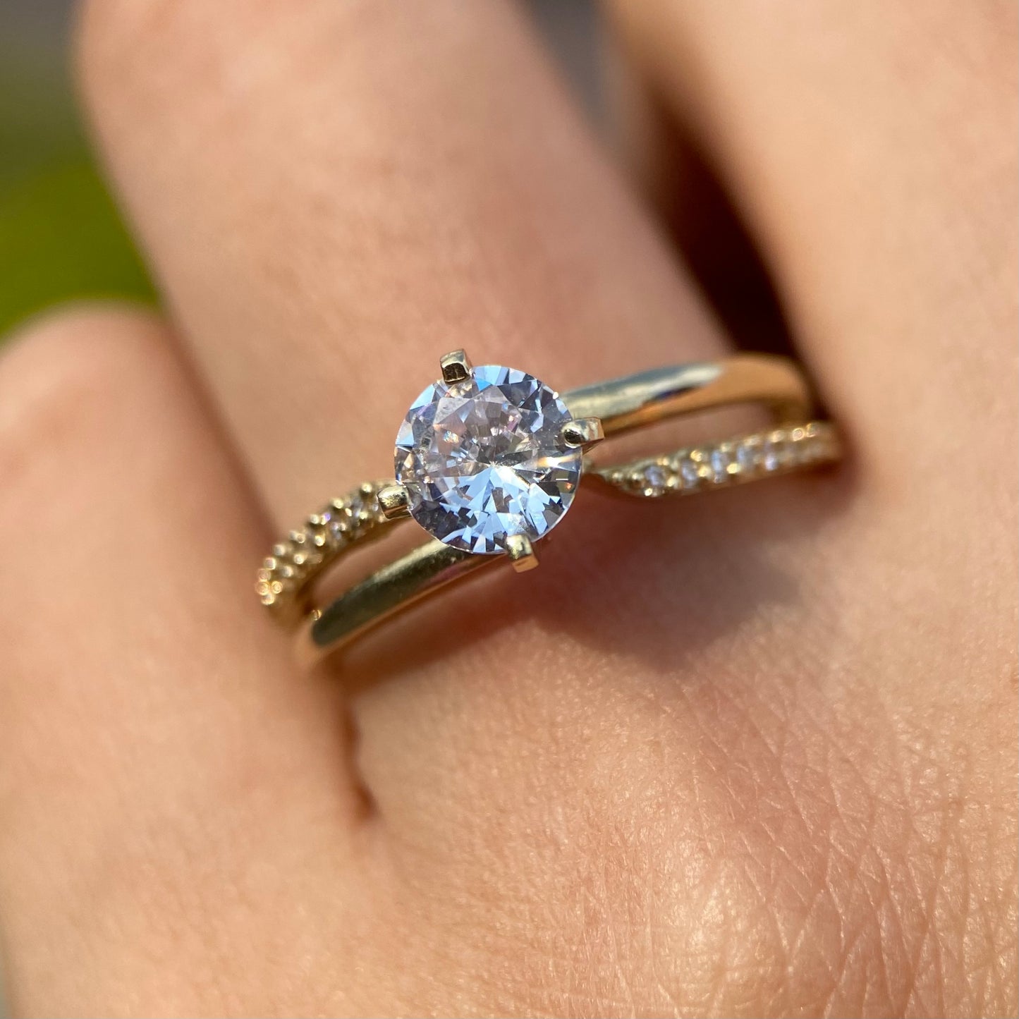 Anillo de compromiso en oro