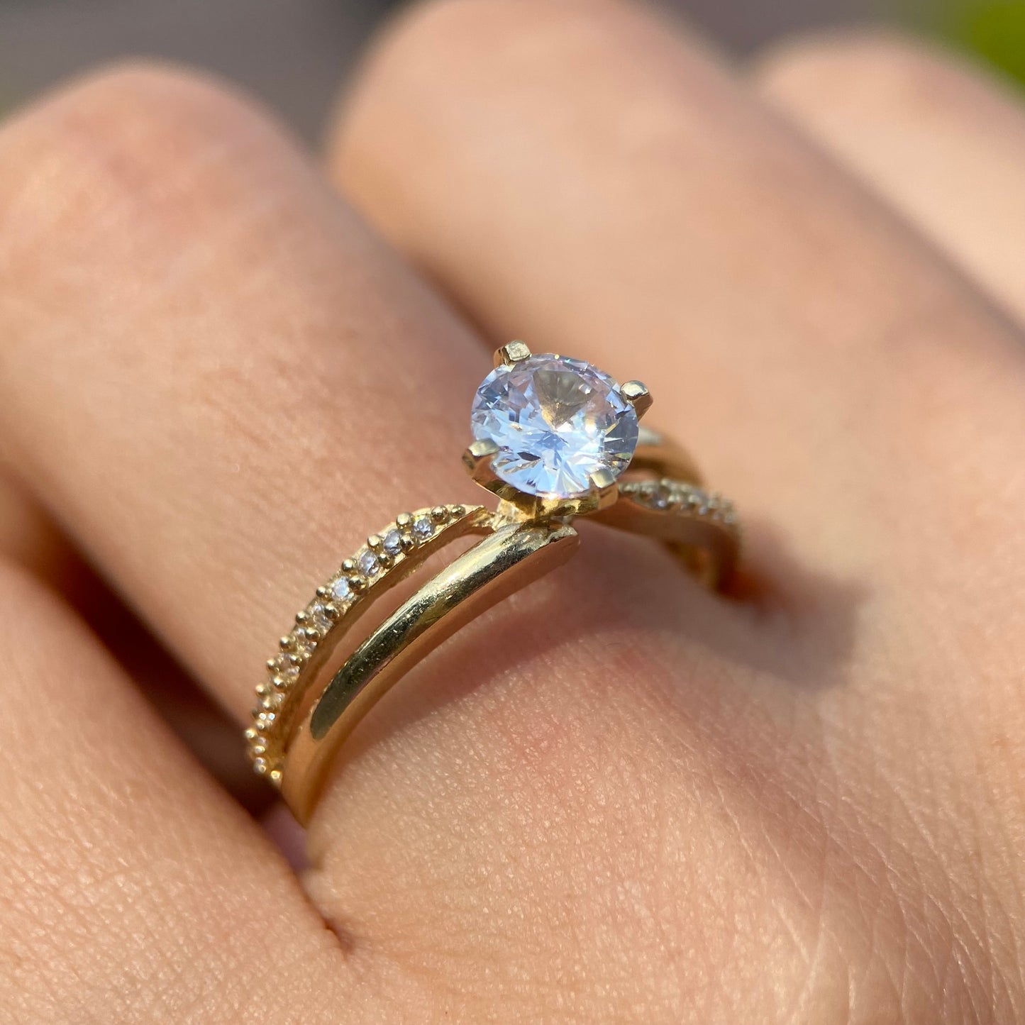 Anillo de compromiso en oro