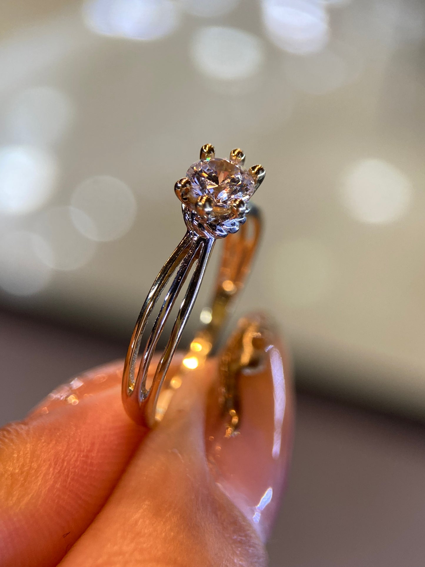 Anillo de compromiso en oro