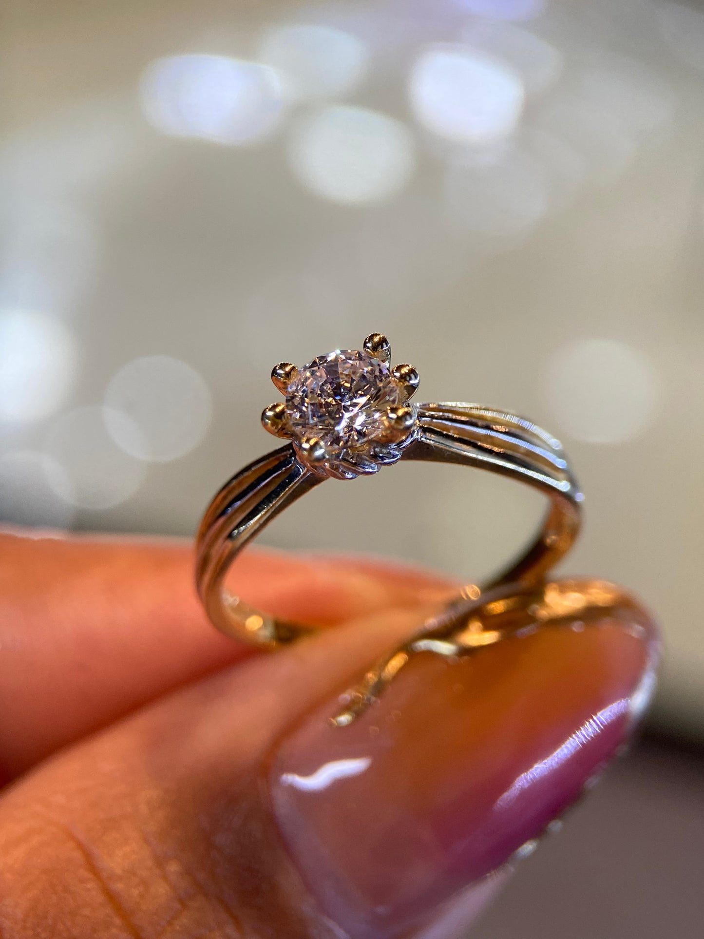Anillo de compromiso en oro