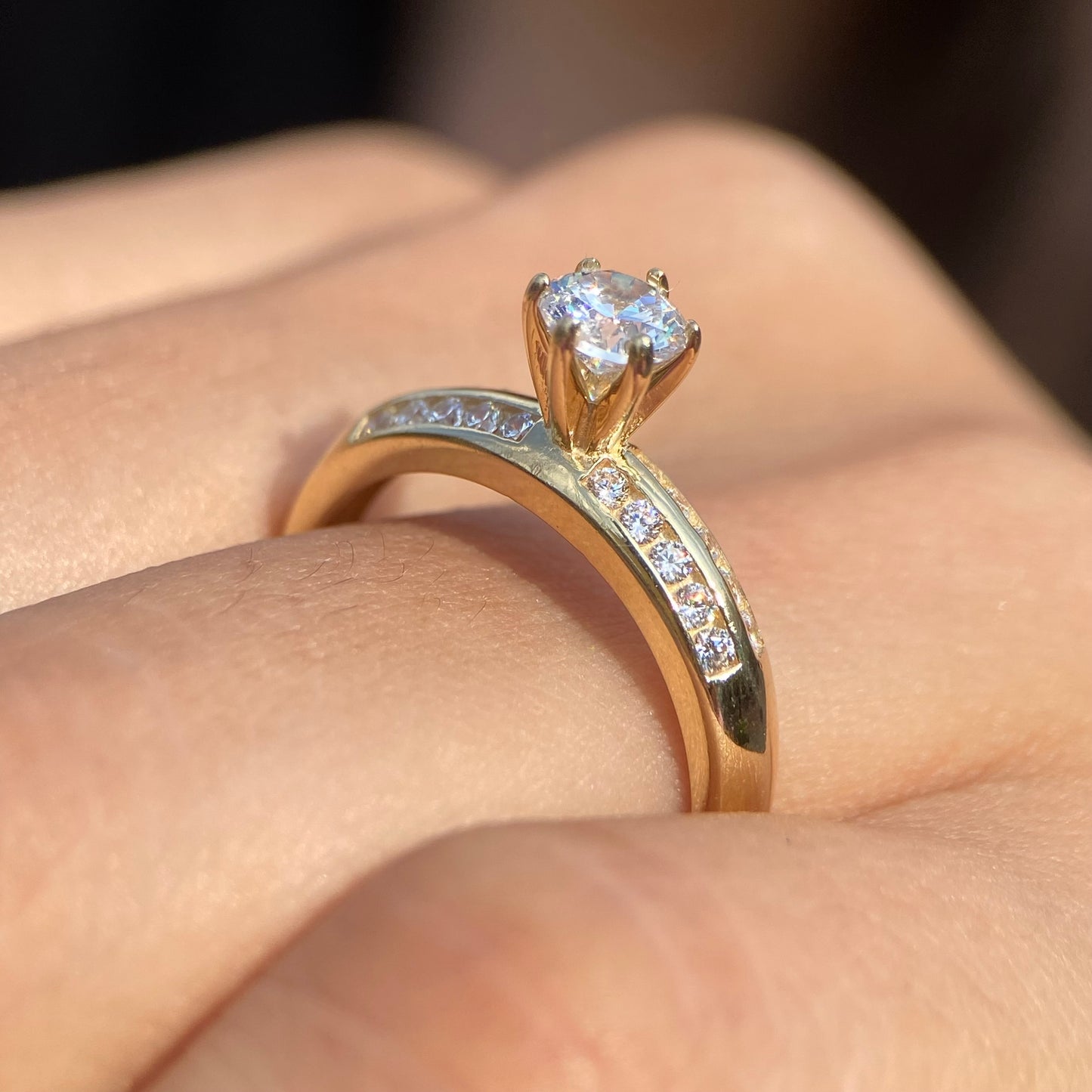 Anillo de compromiso en oro