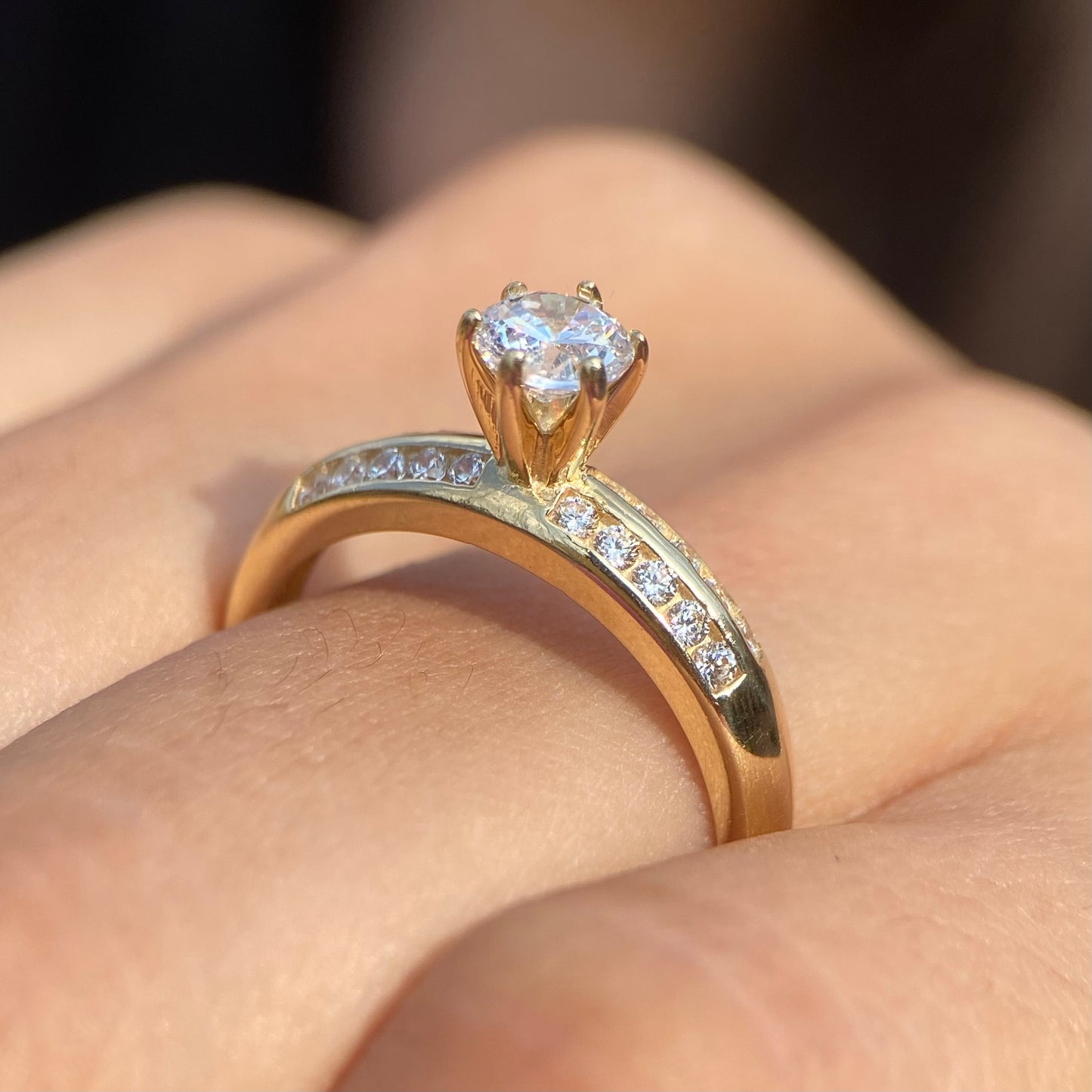 Anillo de compromiso en oro