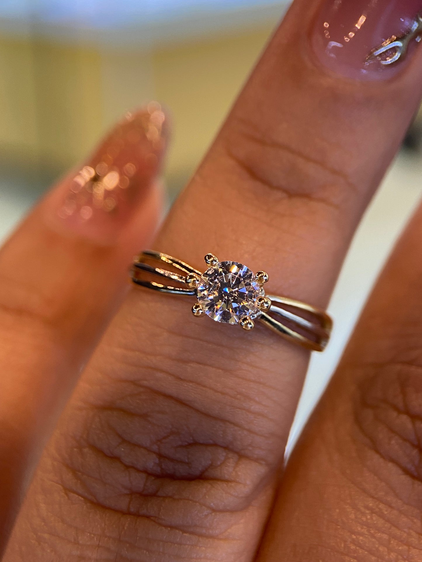 Anillo de compromiso en oro
