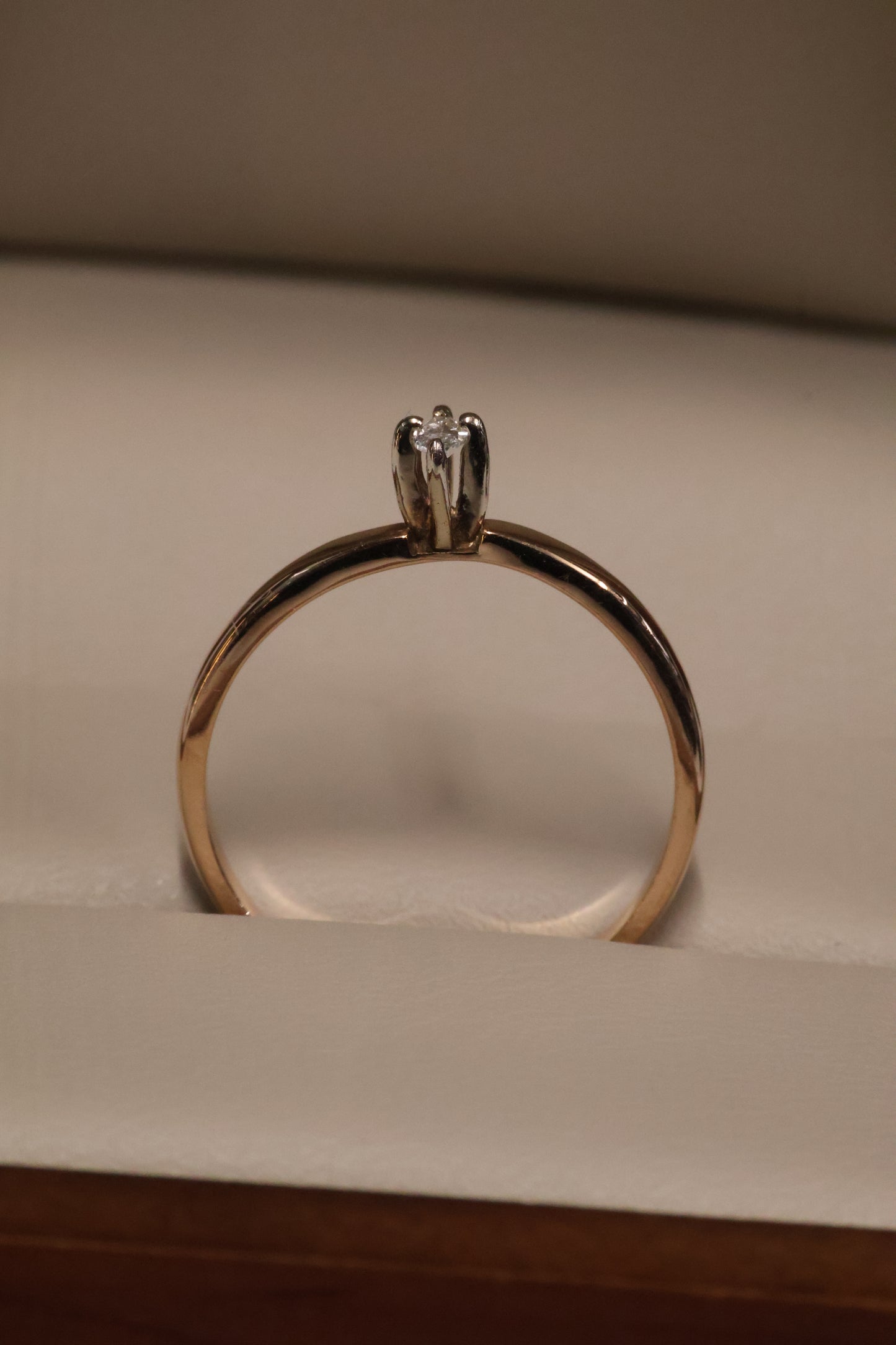 Anillo OF2001 en oro rosa 14k diamante natural .07ct