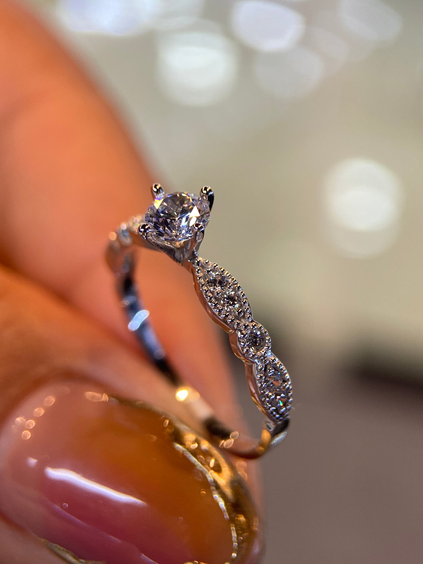 Anillo de compromiso en oro