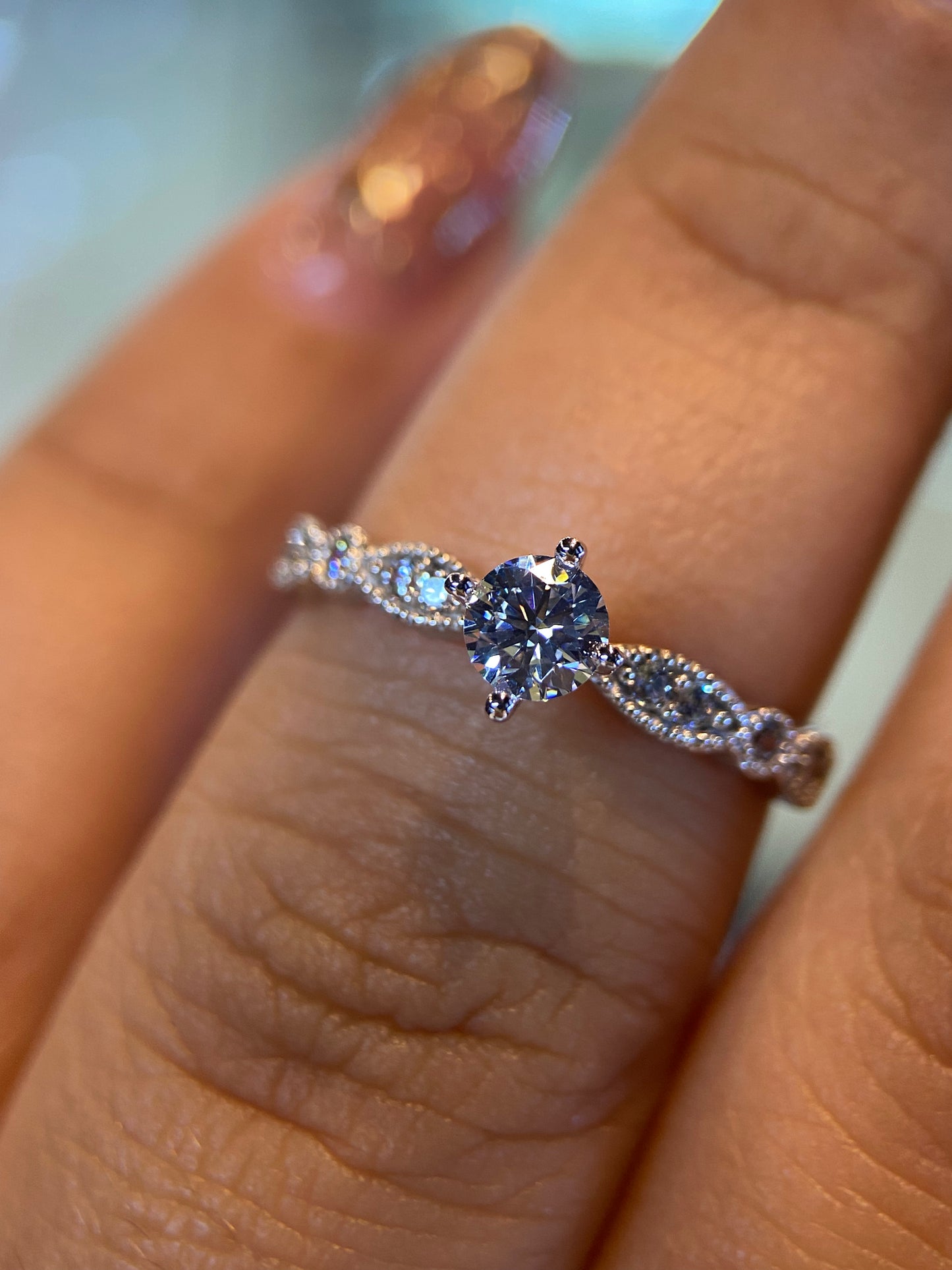 Anillo de compromiso en oro