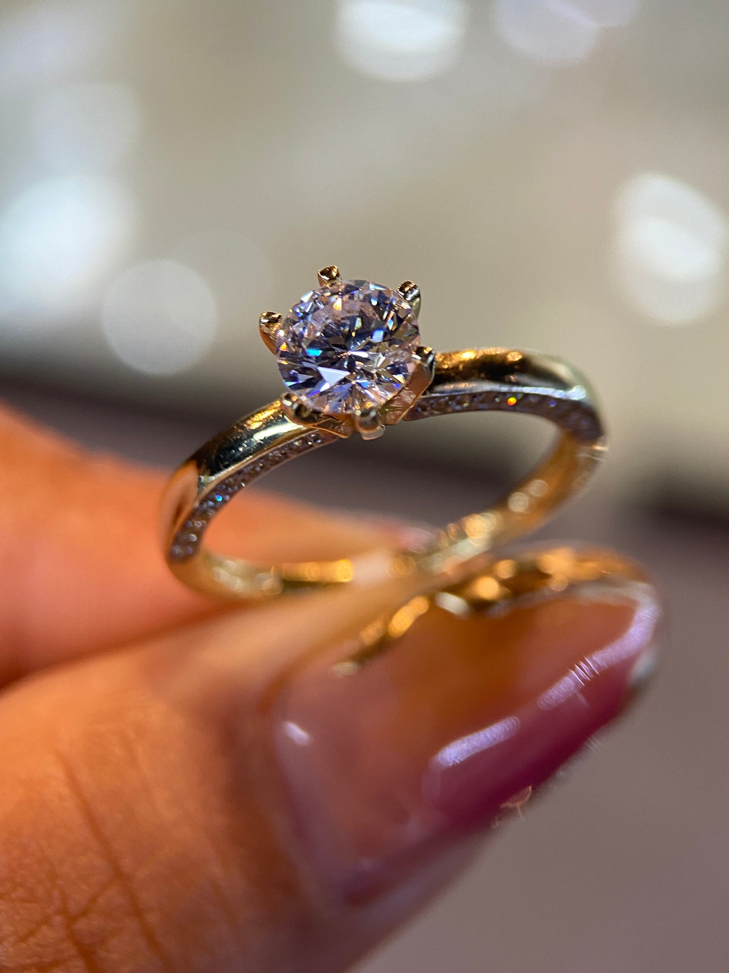 Anillo de compromiso en oro