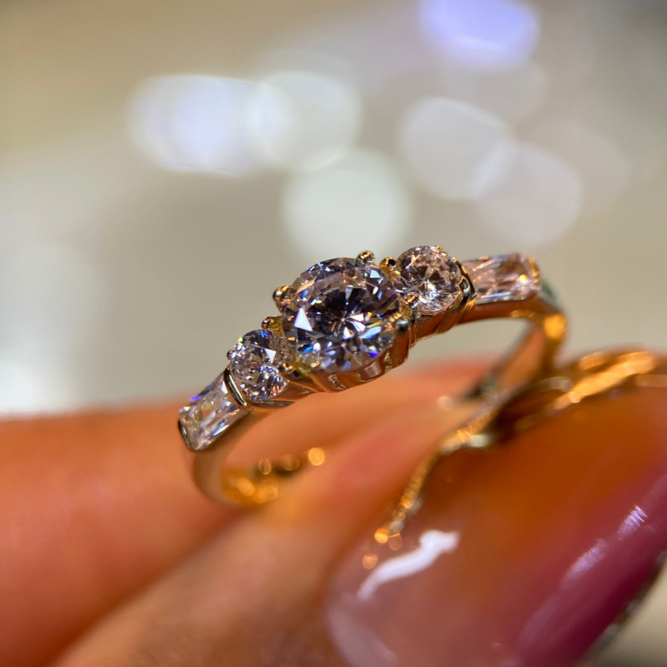 Anillo de compromiso en oro
