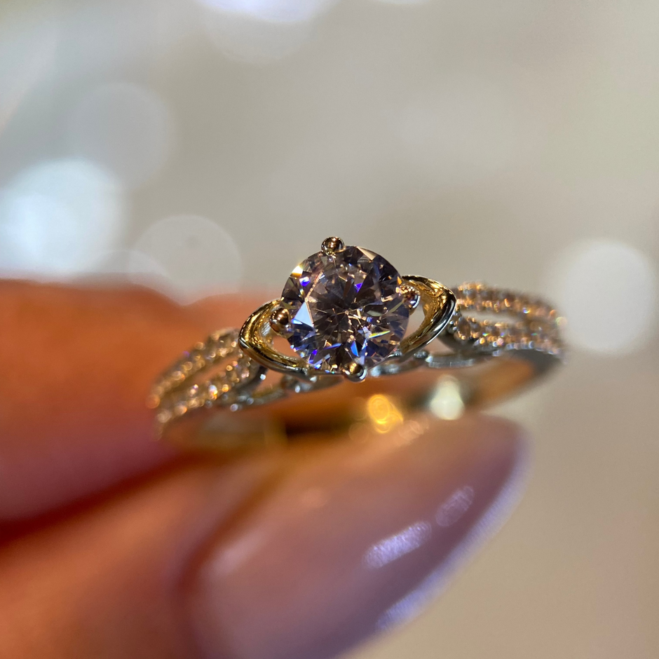 Anillo Constanza en oro