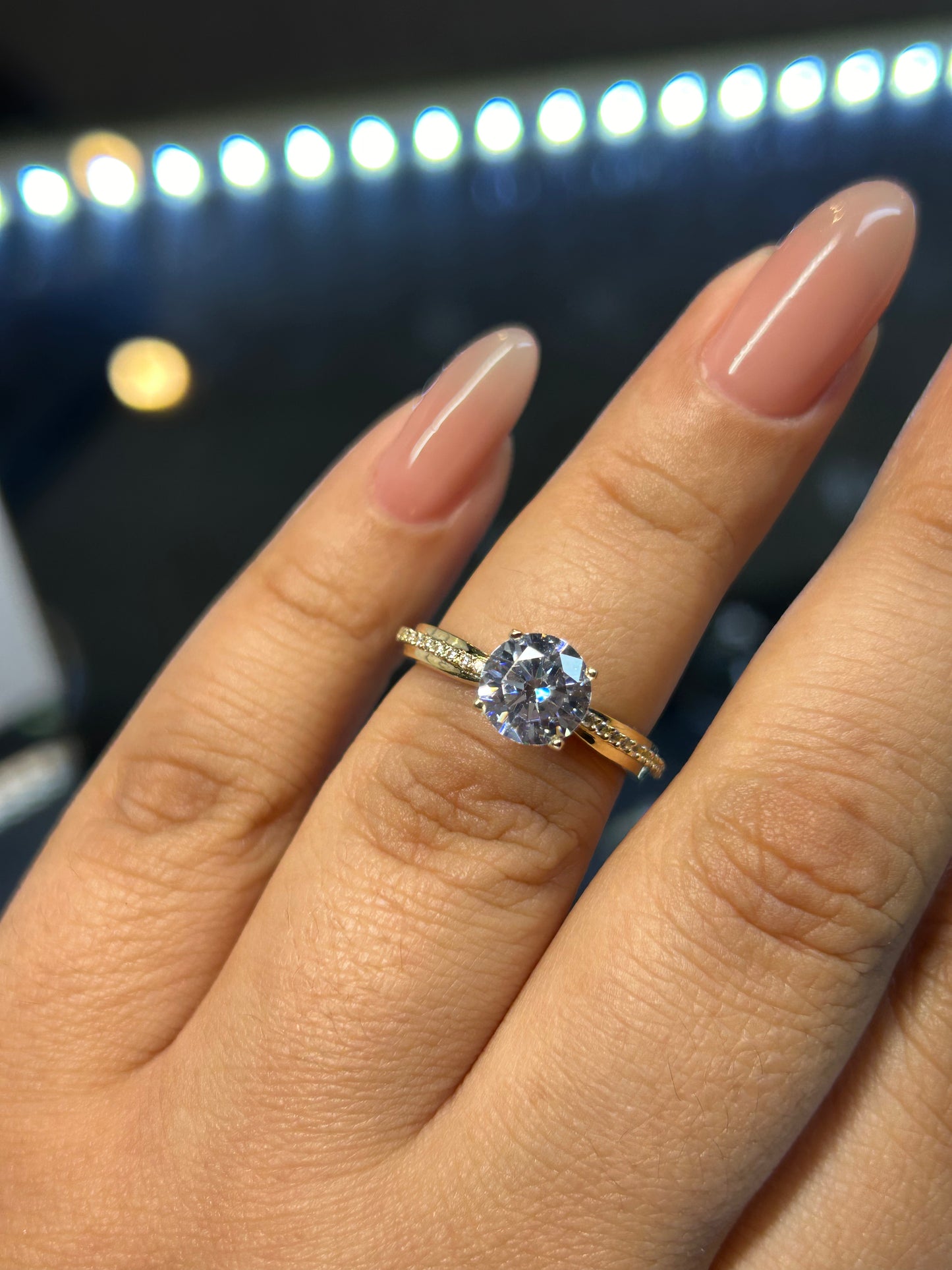 Anillo de compromiso en oro