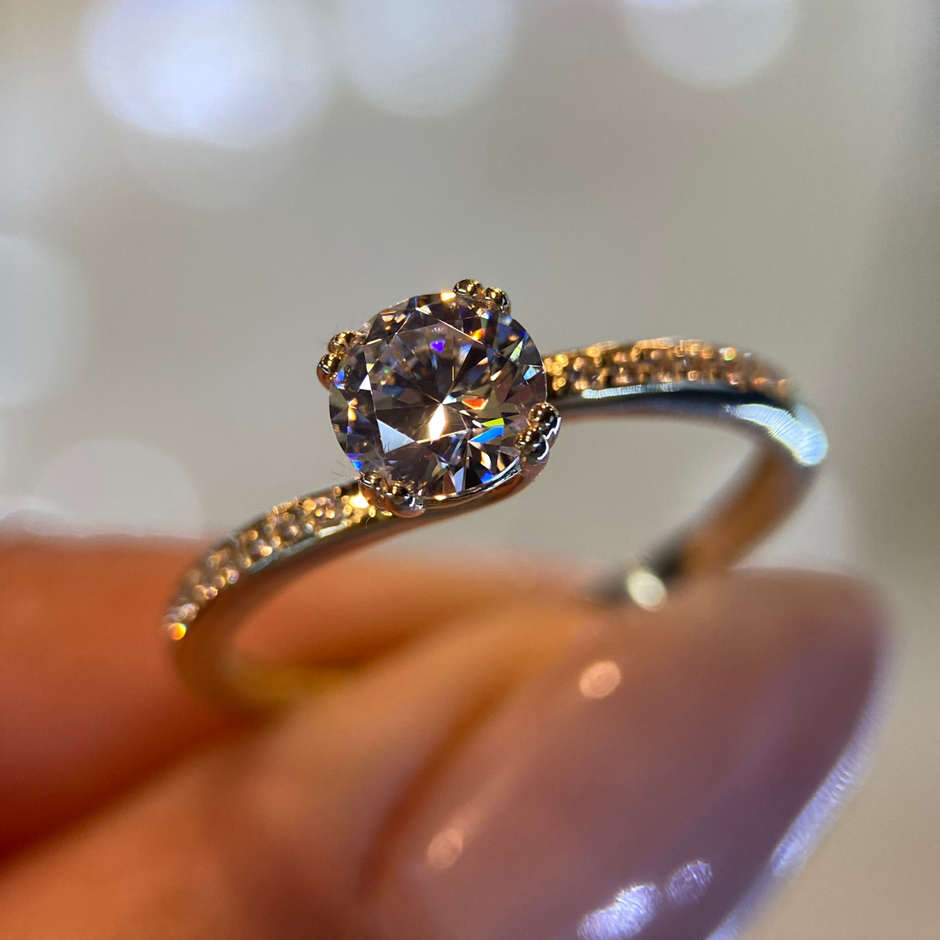 Anillo de compromiso en oro