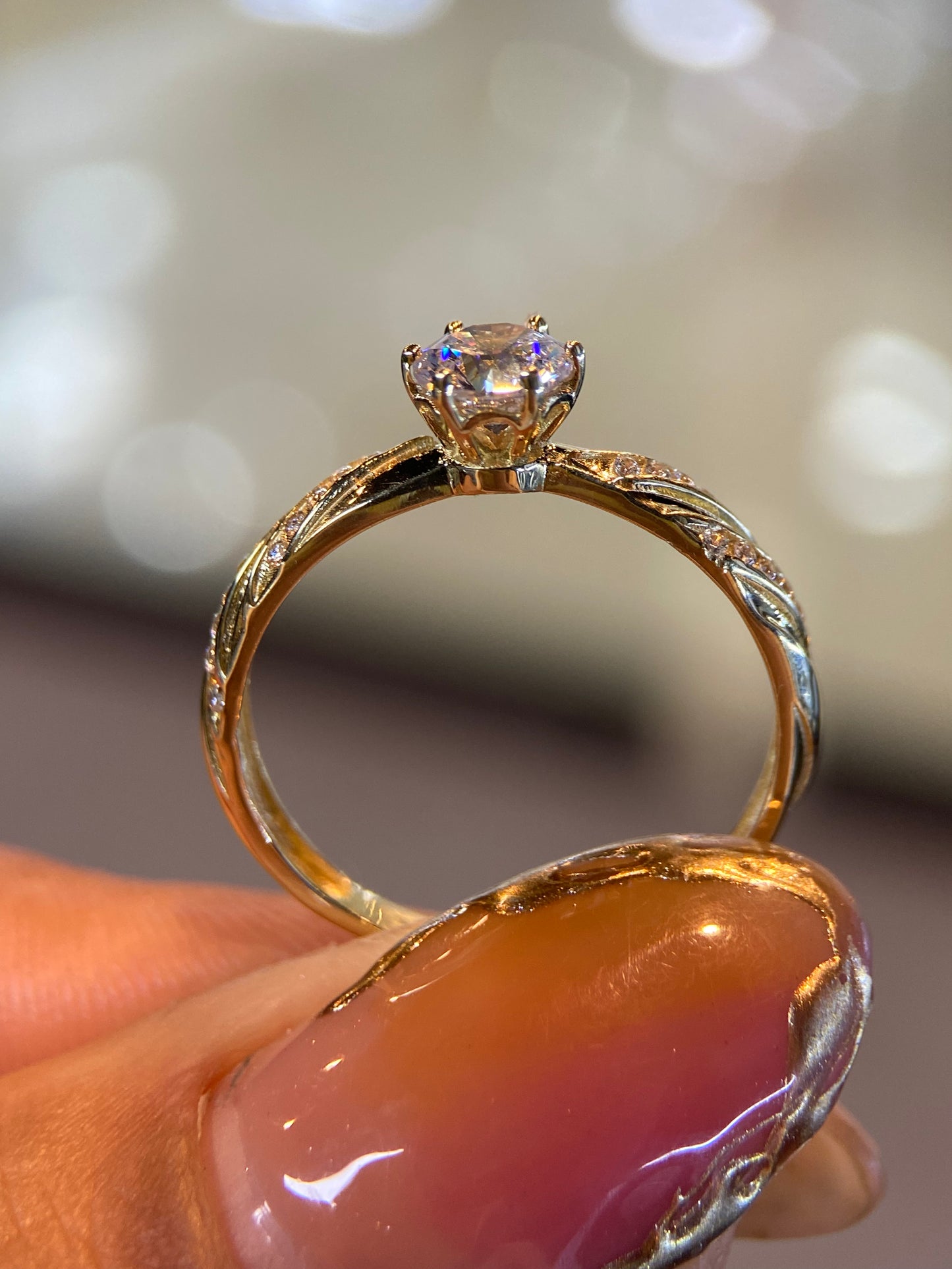 Anillo de compromiso en oro