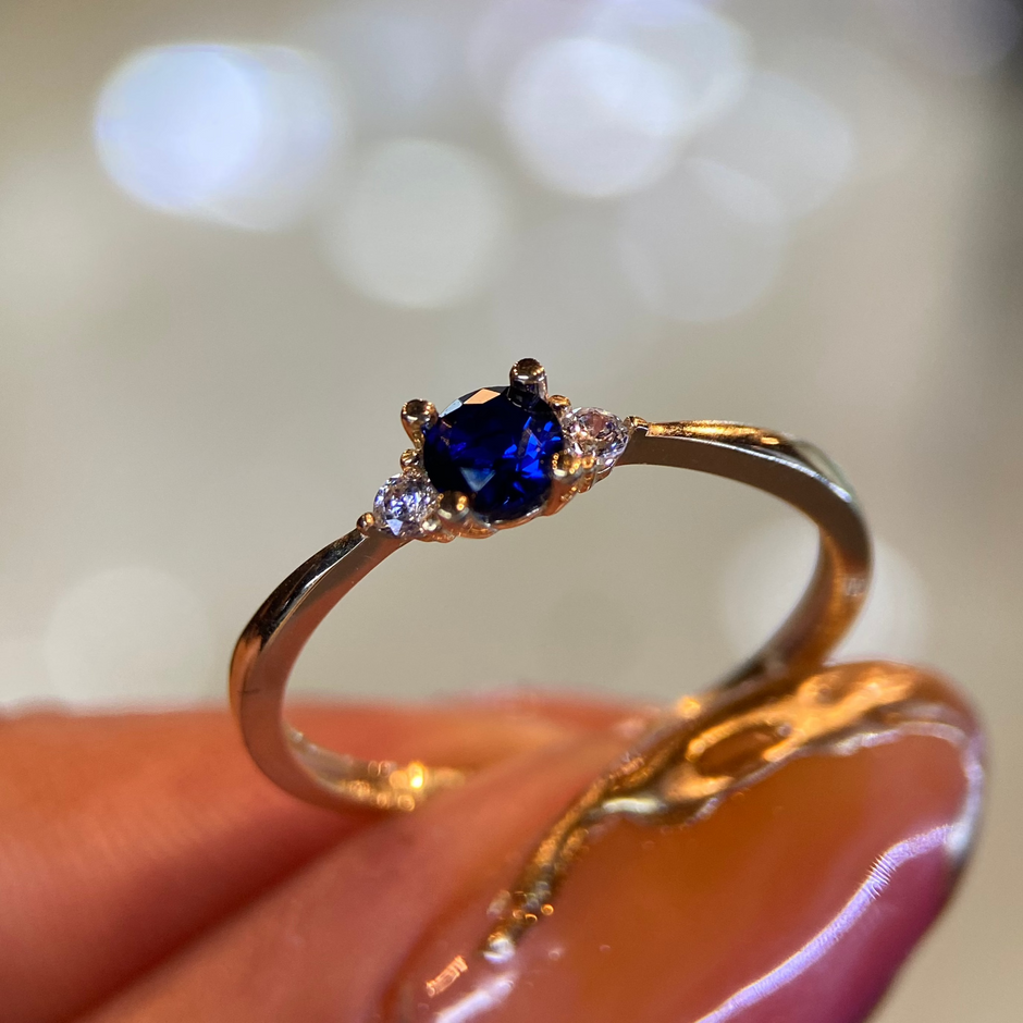 Anillo de compromiso en oro