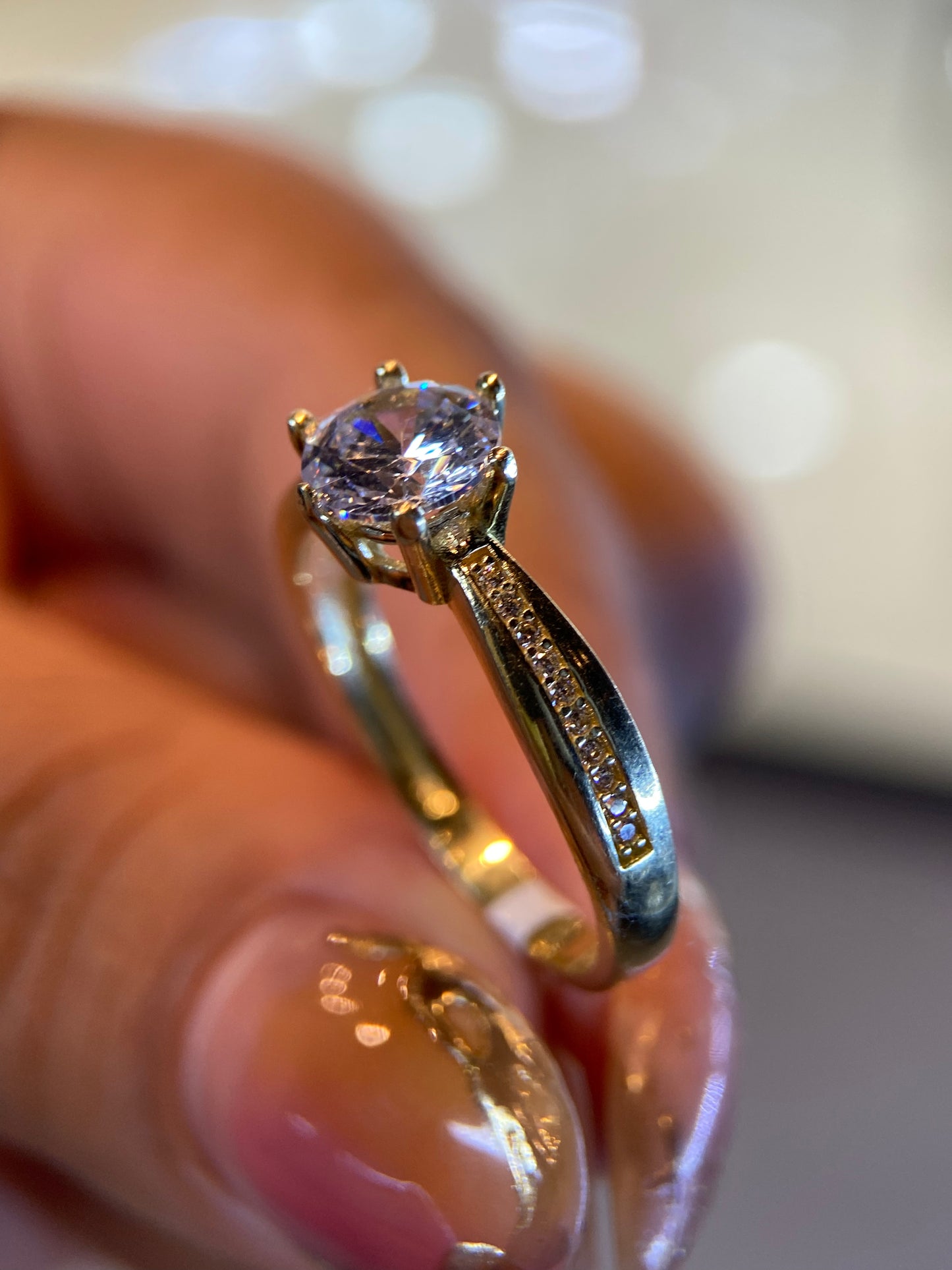 Anillo de compromiso en oro