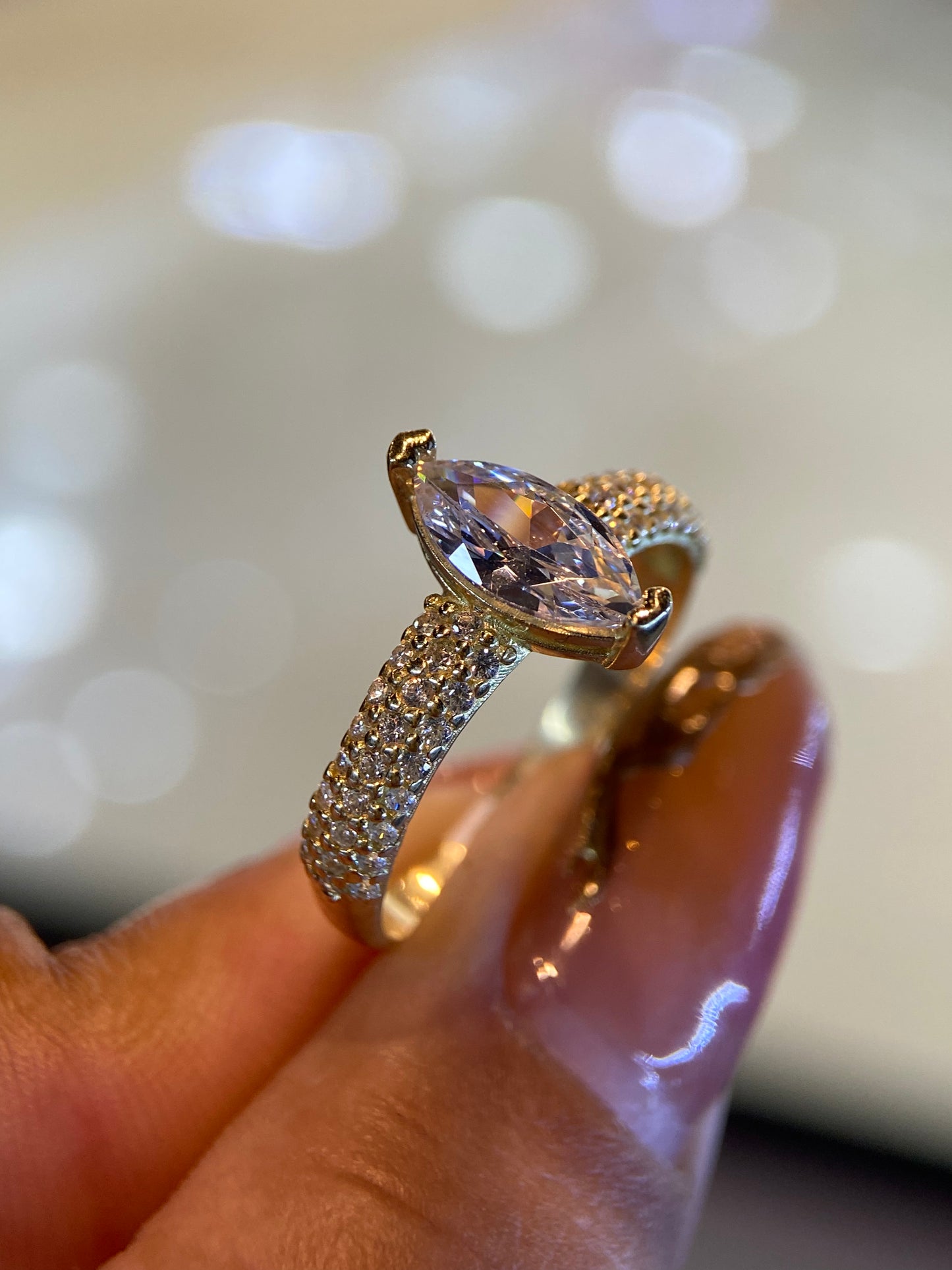 Anillo de compromiso en oro