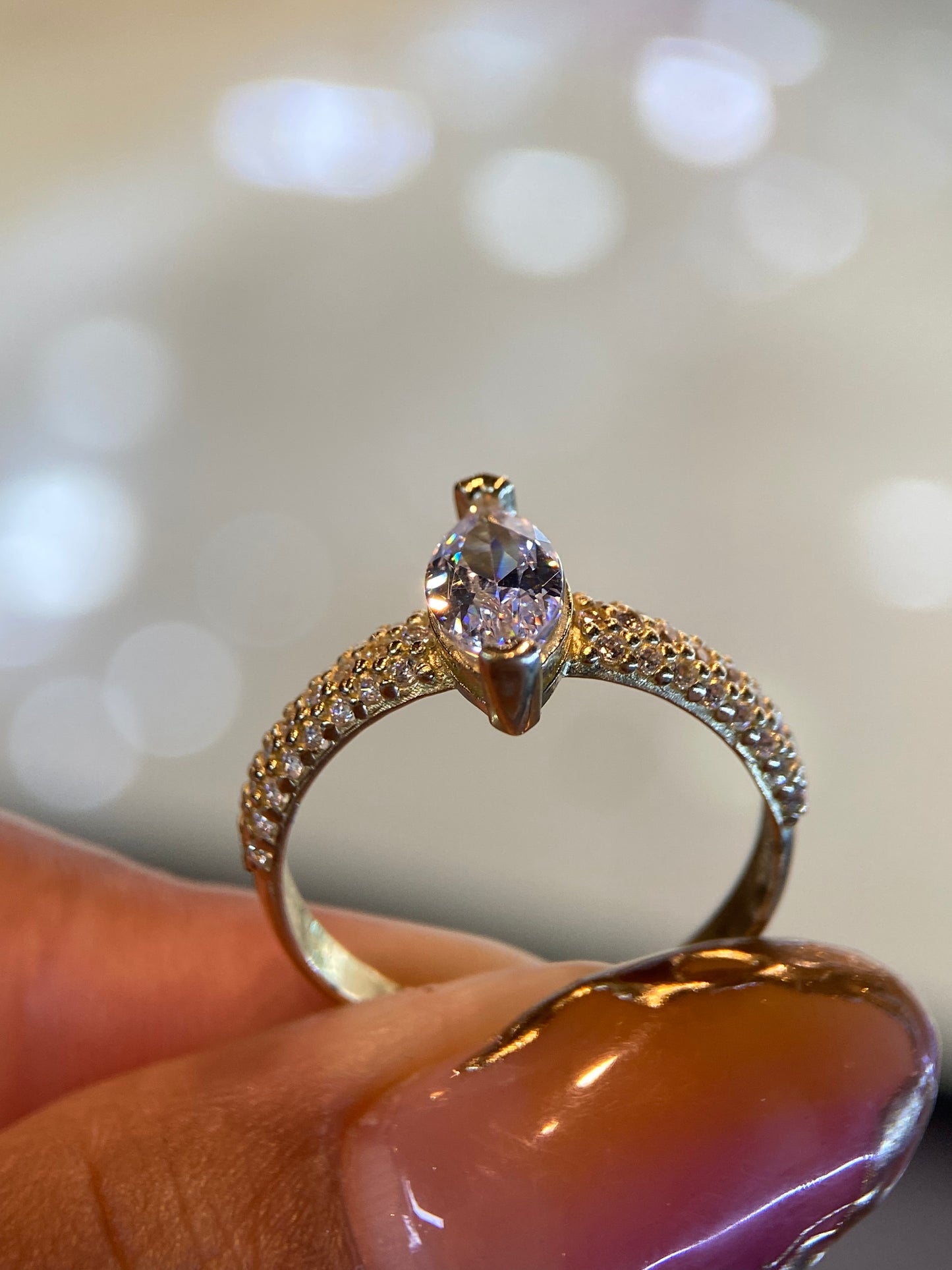 Anillo de compromiso en oro