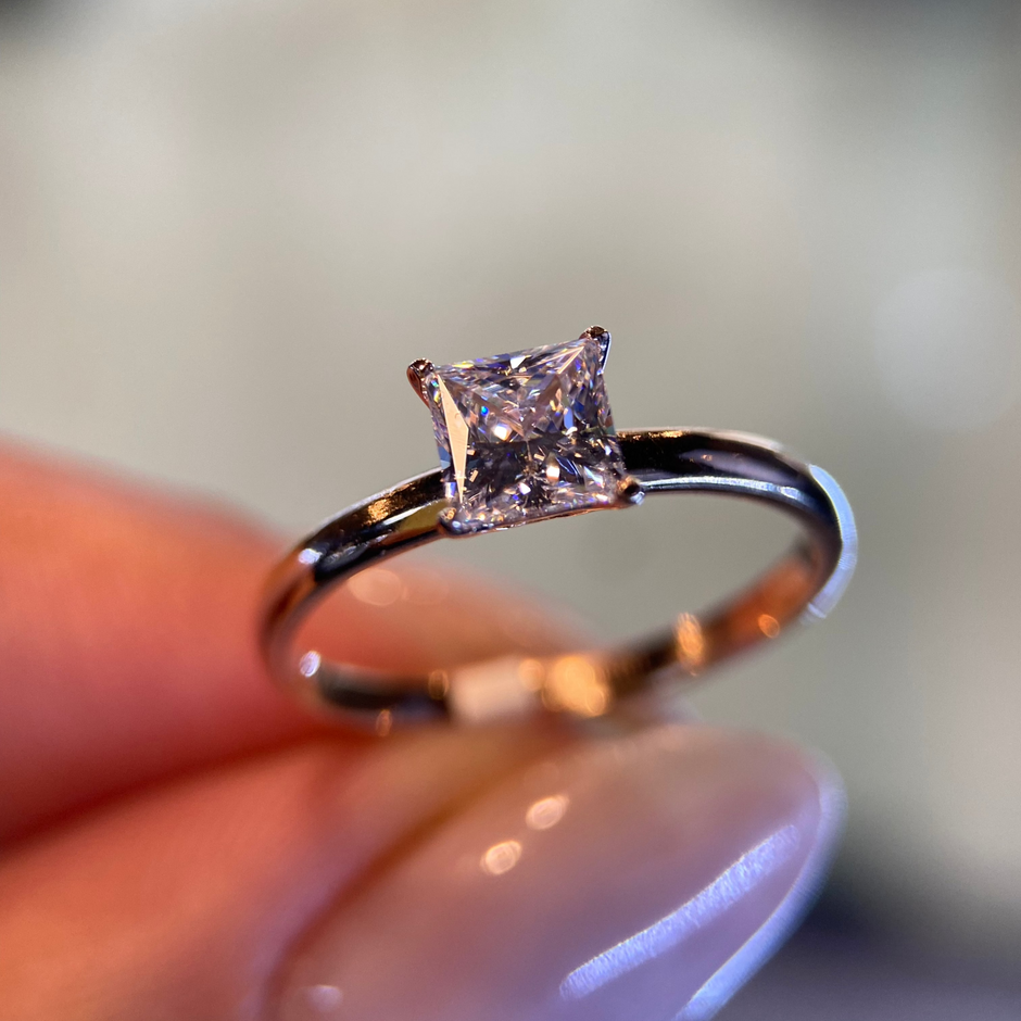 Anillo Monica en oro