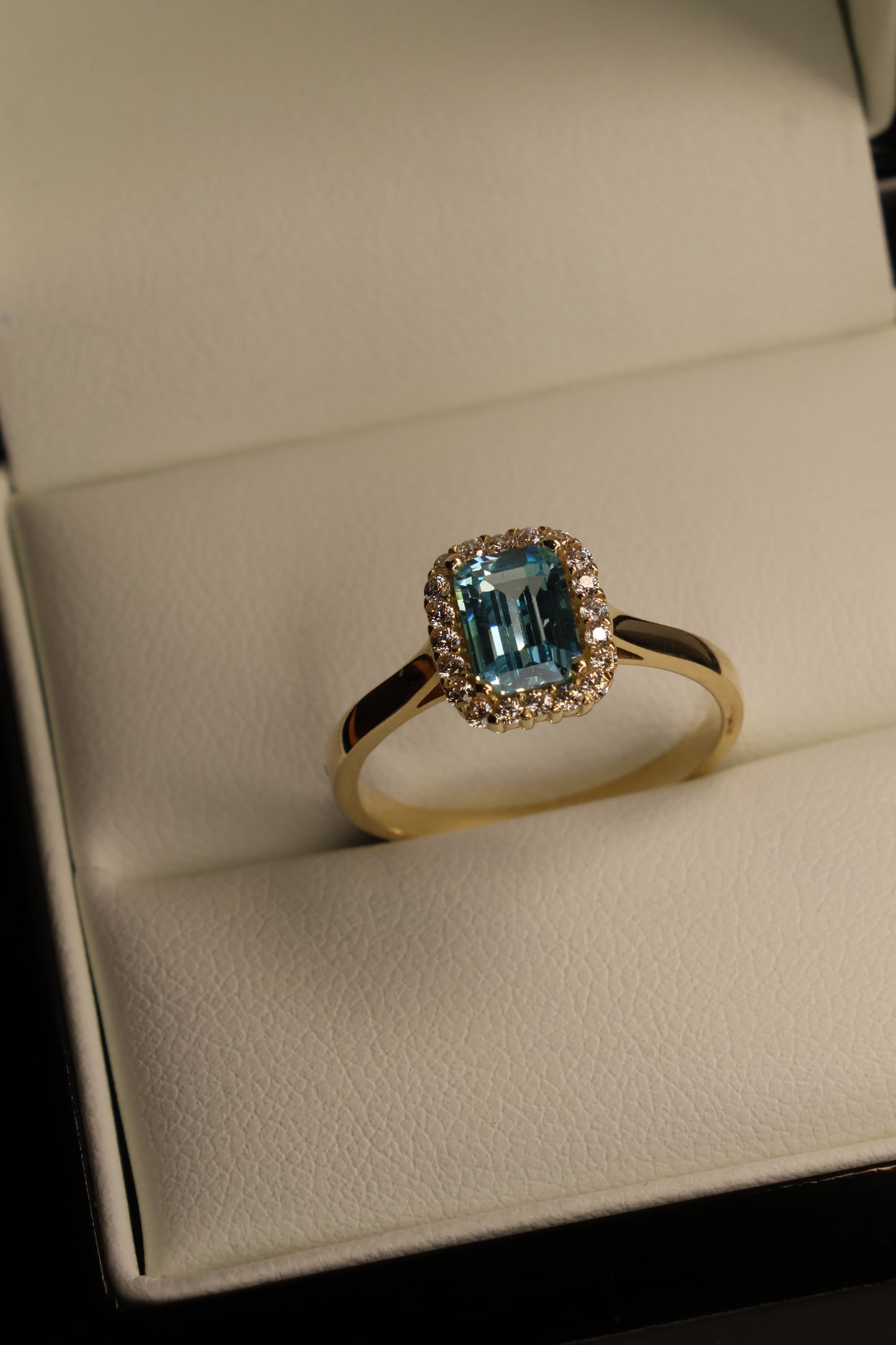 Anillo Kiara en Oro Amarillo  10k