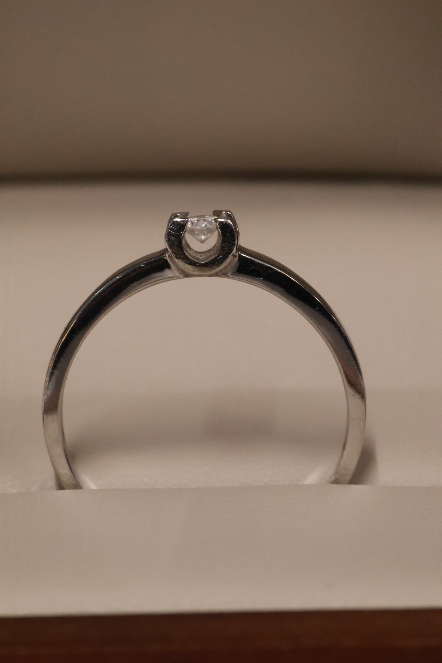 Anillo OF1213 en oro blanco 14k con diamate natural .10ct