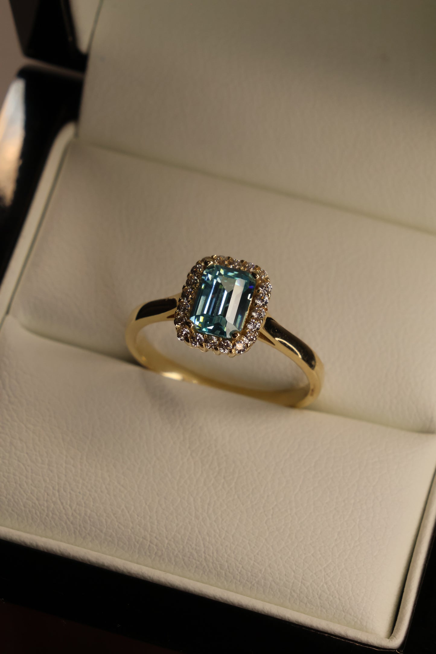Anillo Kiara en Oro Amarillo  10k