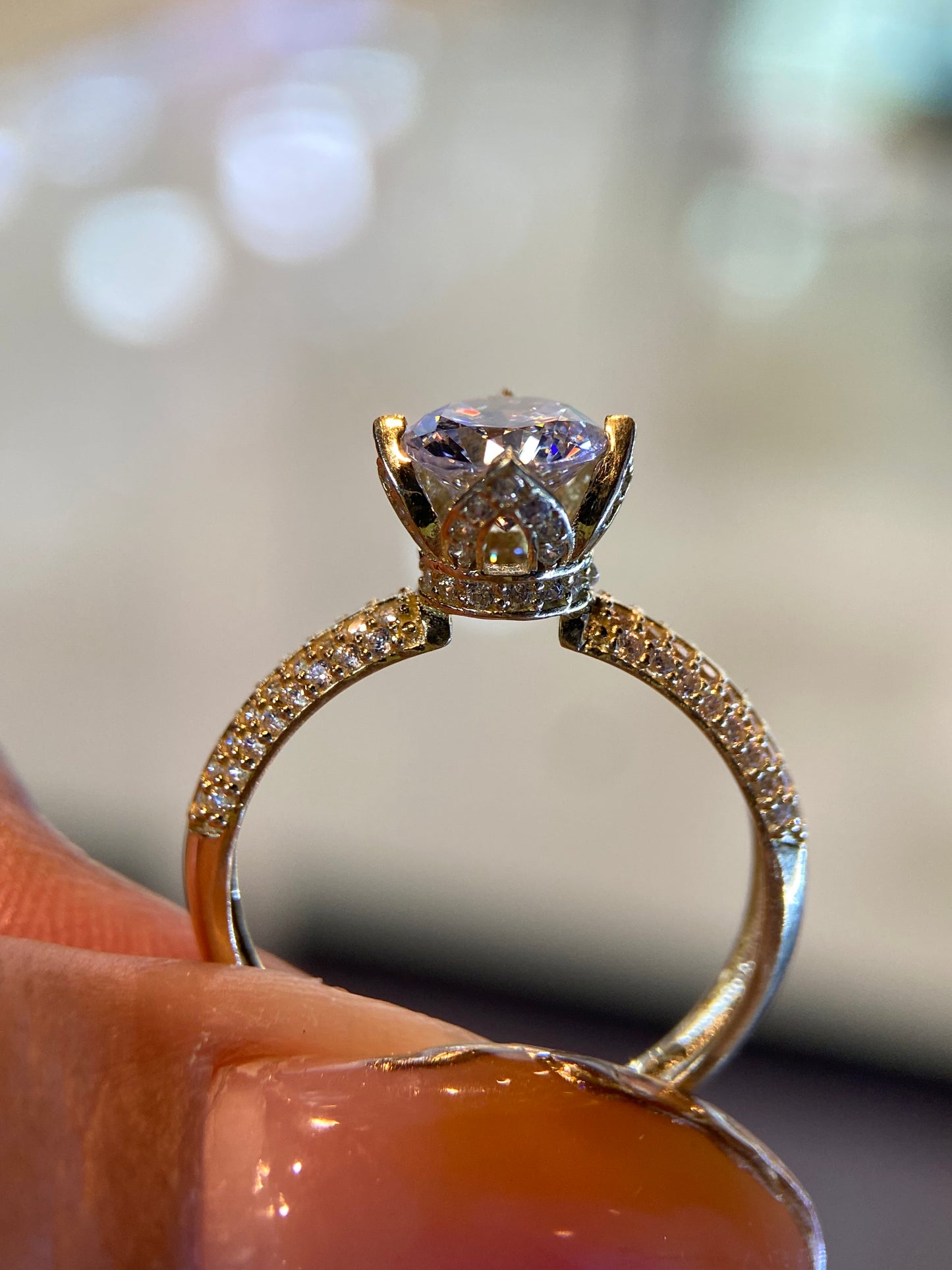Anillo de compromiso en oro