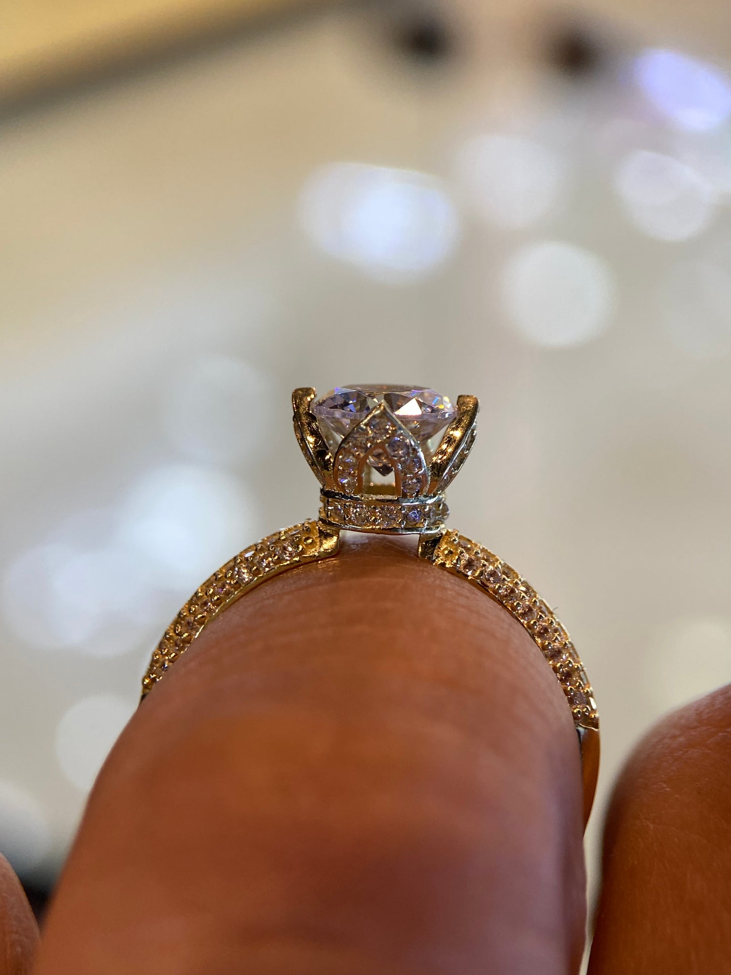 Anillo de compromiso en oro