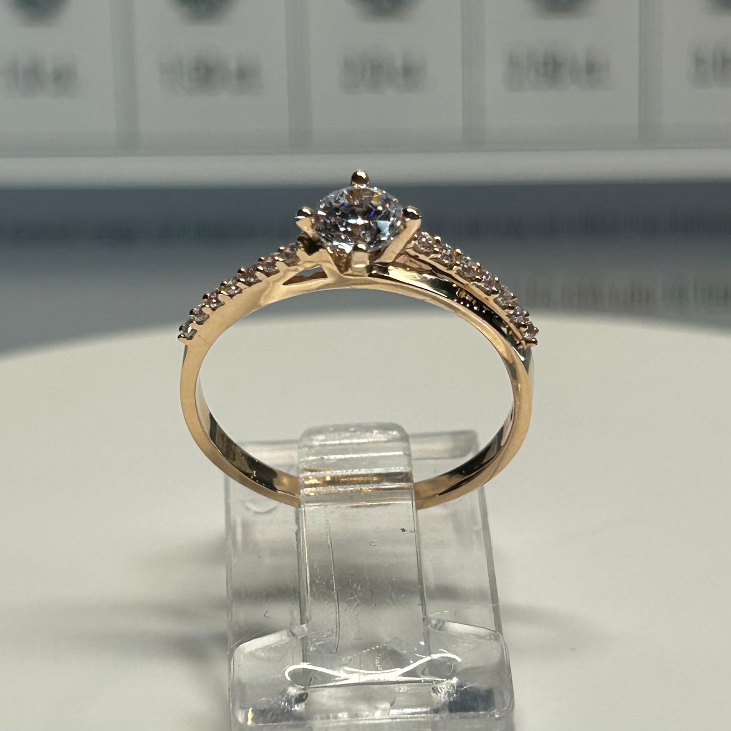 Anillo de compromiso en oro