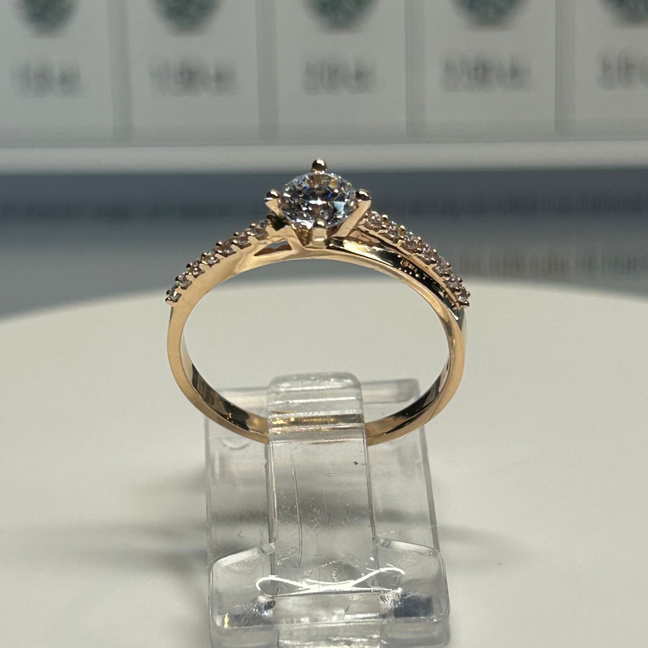Anillo de compromiso en oro