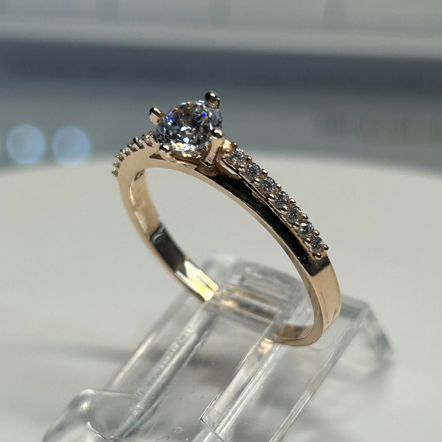 Anillo de compromiso en oro