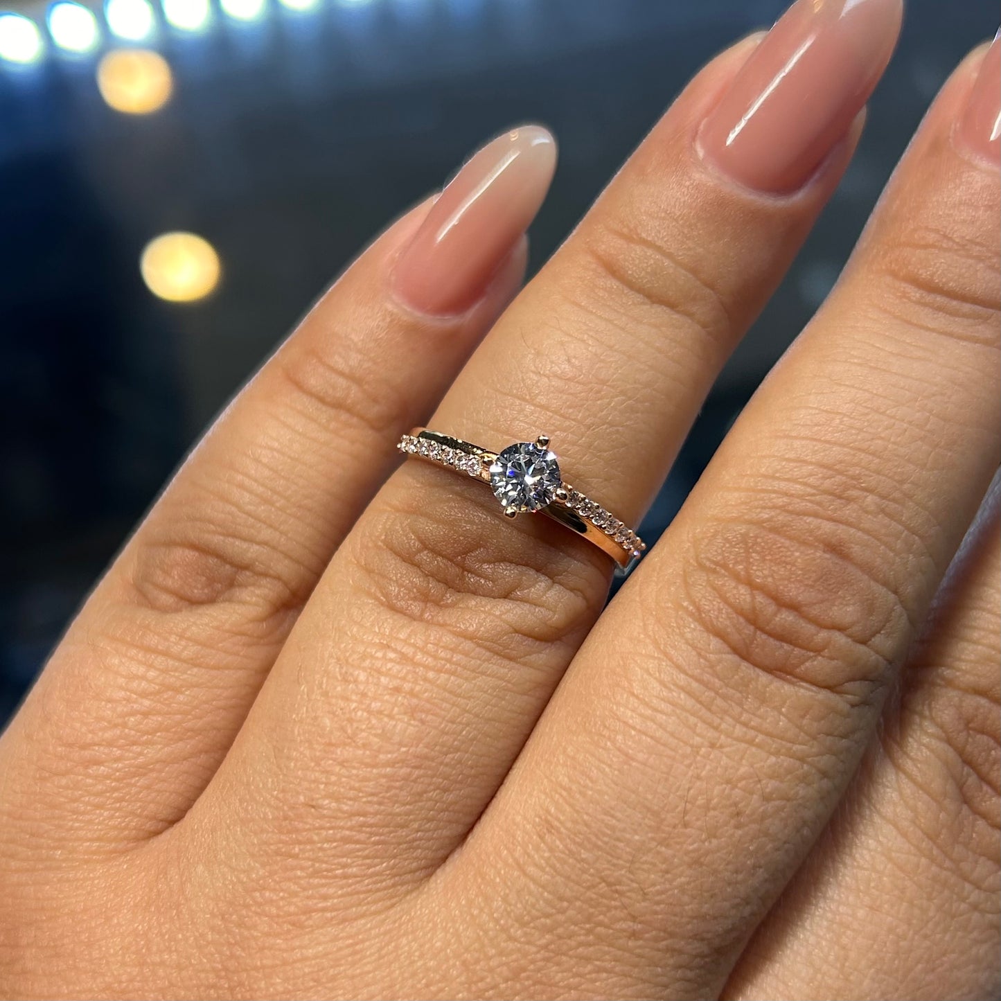 Anillo de compromiso en oro