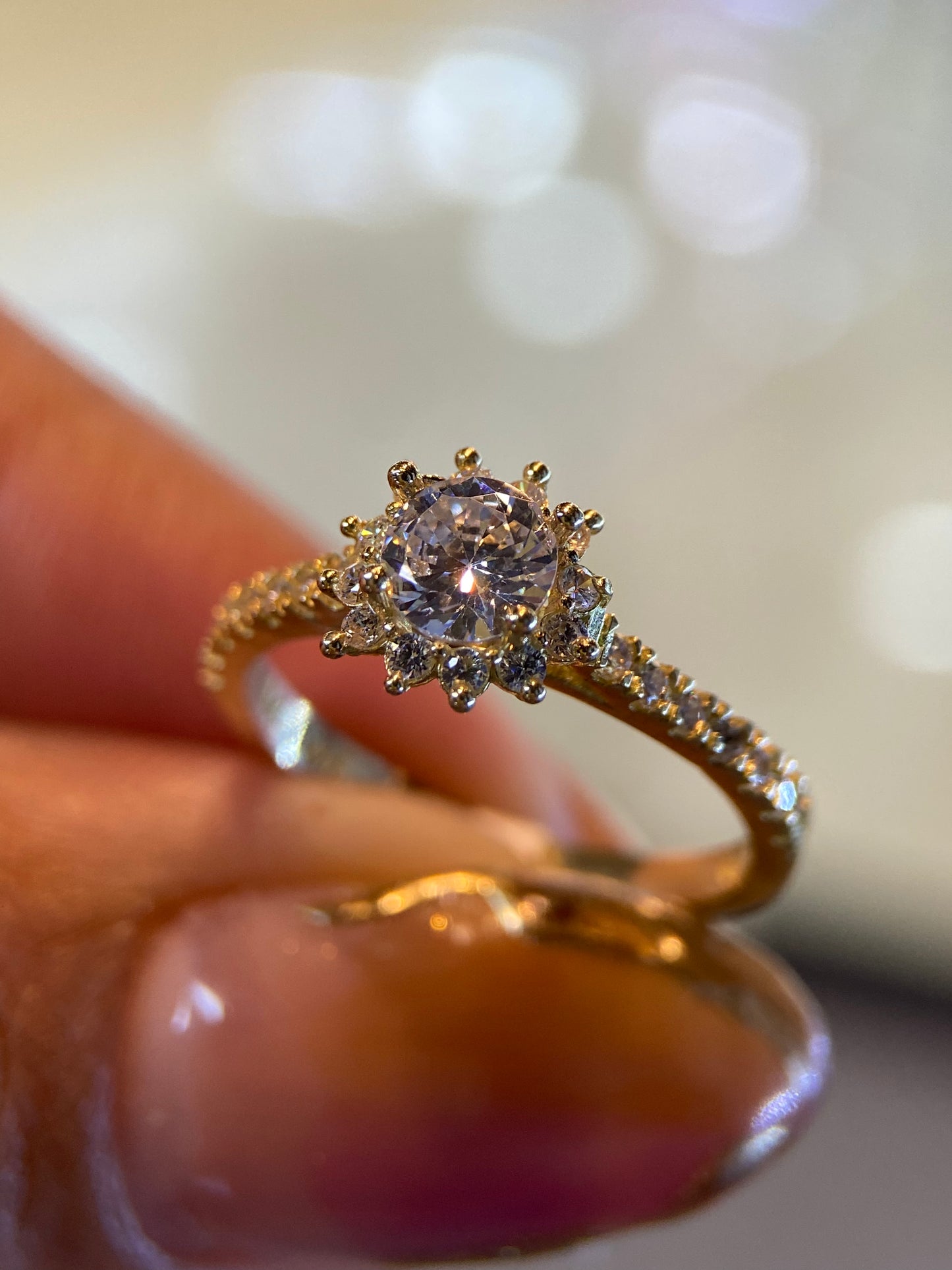 Anillo de compromiso en oro