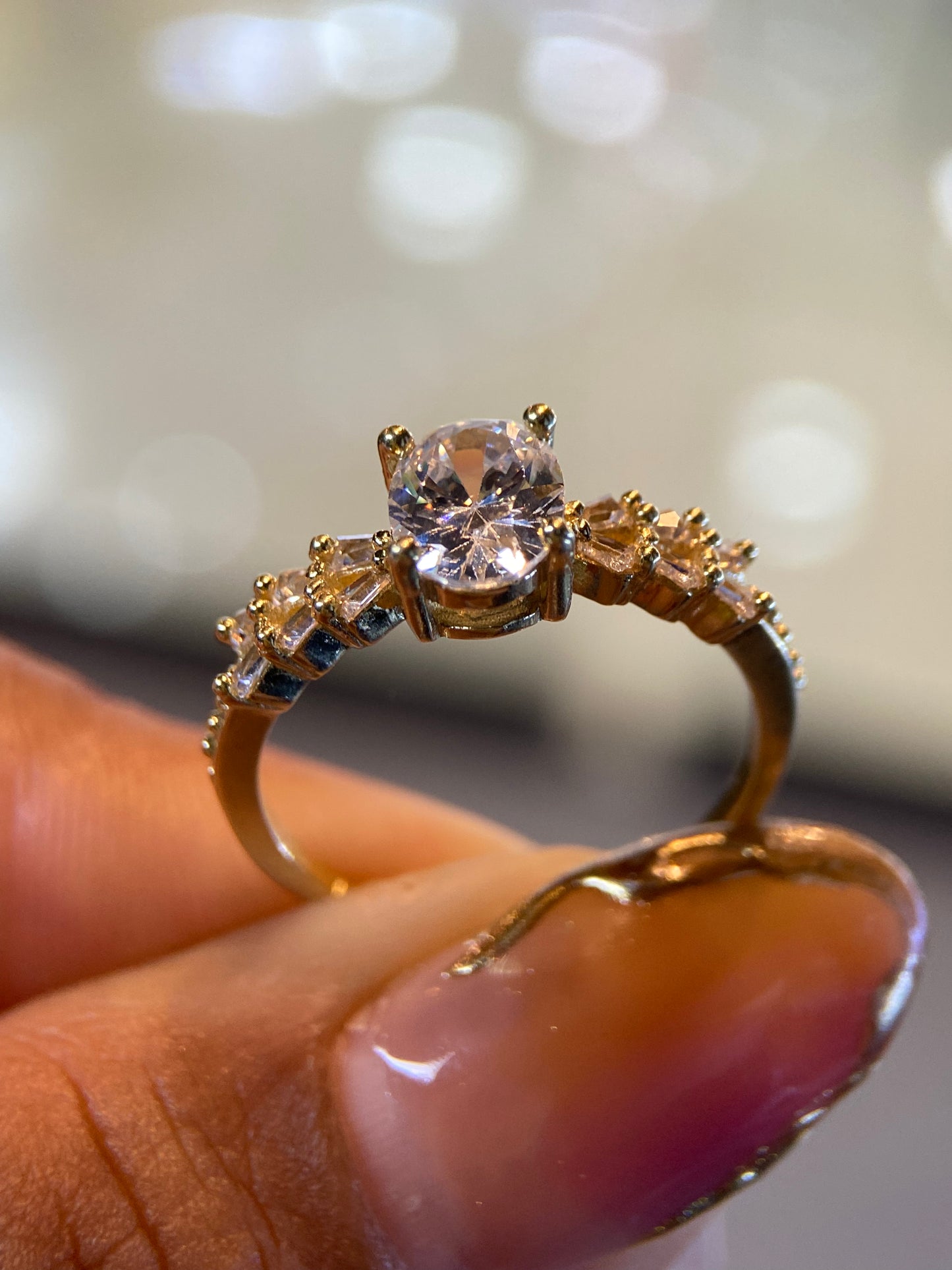 Anillo de compromiso en oro
