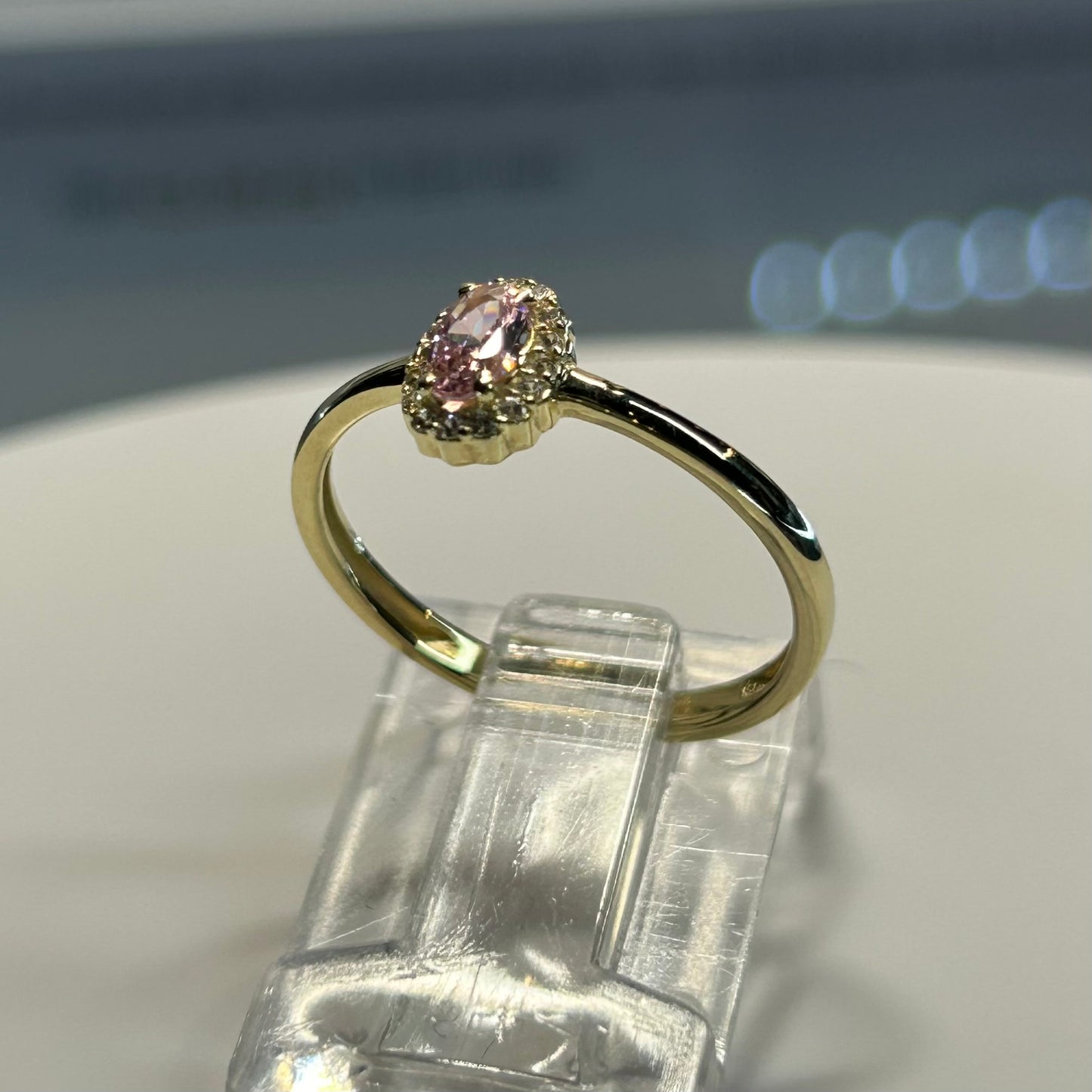 Anillo de compromiso en oro