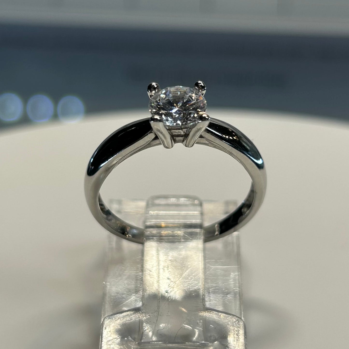 Anillo de compromiso en oro