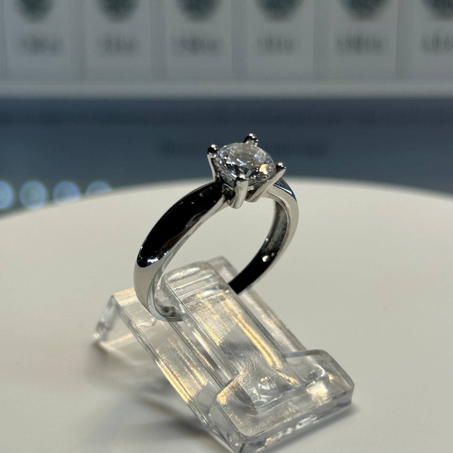 Anillo de compromiso en oro