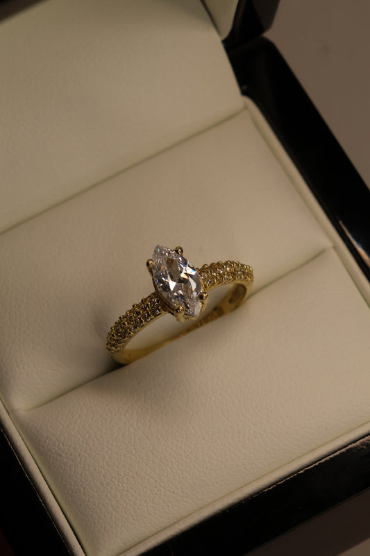 Anillos en Oro Amarillo con Circonia Mod.15965