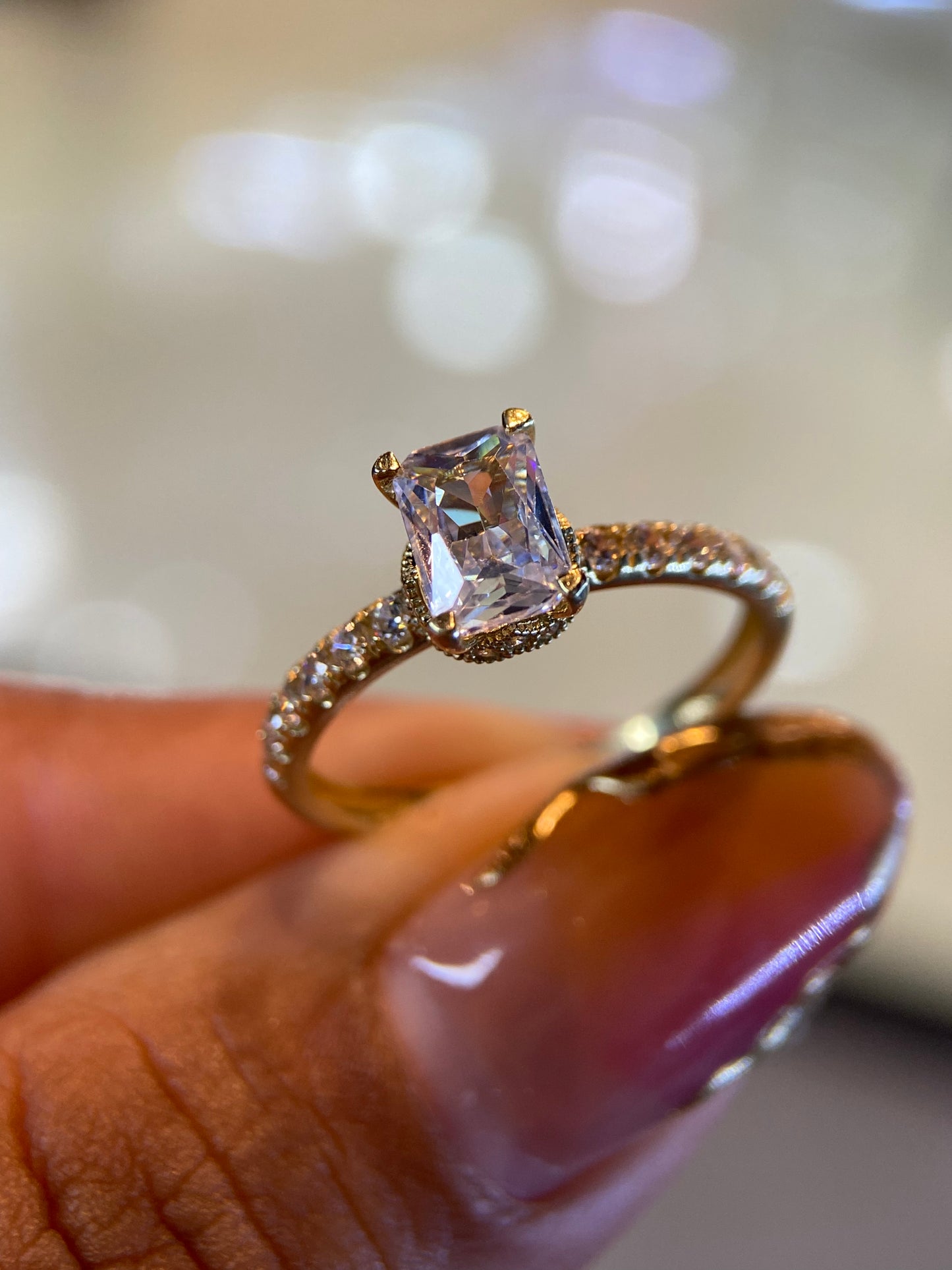 Anillo de compromiso en oro